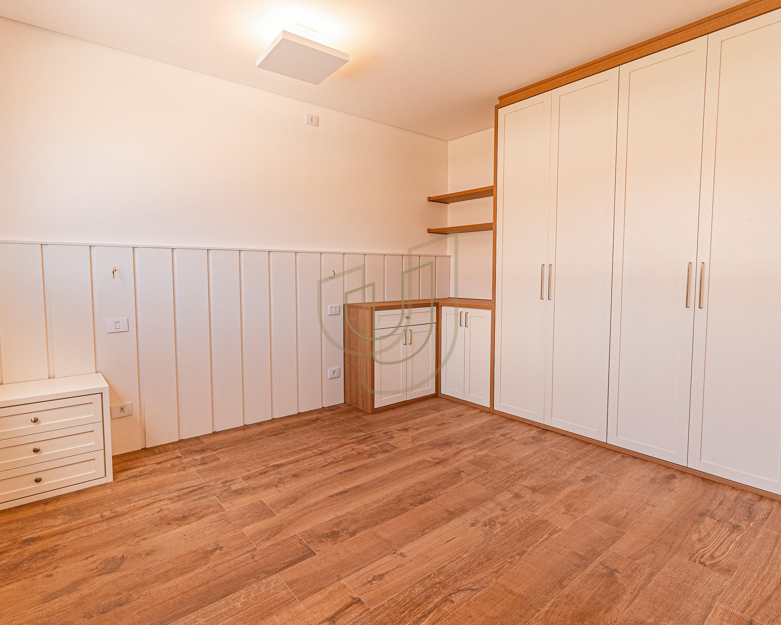 Sobrado rec&eacute;m constru&iacute;do com 4 Quartos Residencial Monte Carlo - S&atilde;o Jos&eacute; dos Campos/SP  São José dos Campos - 