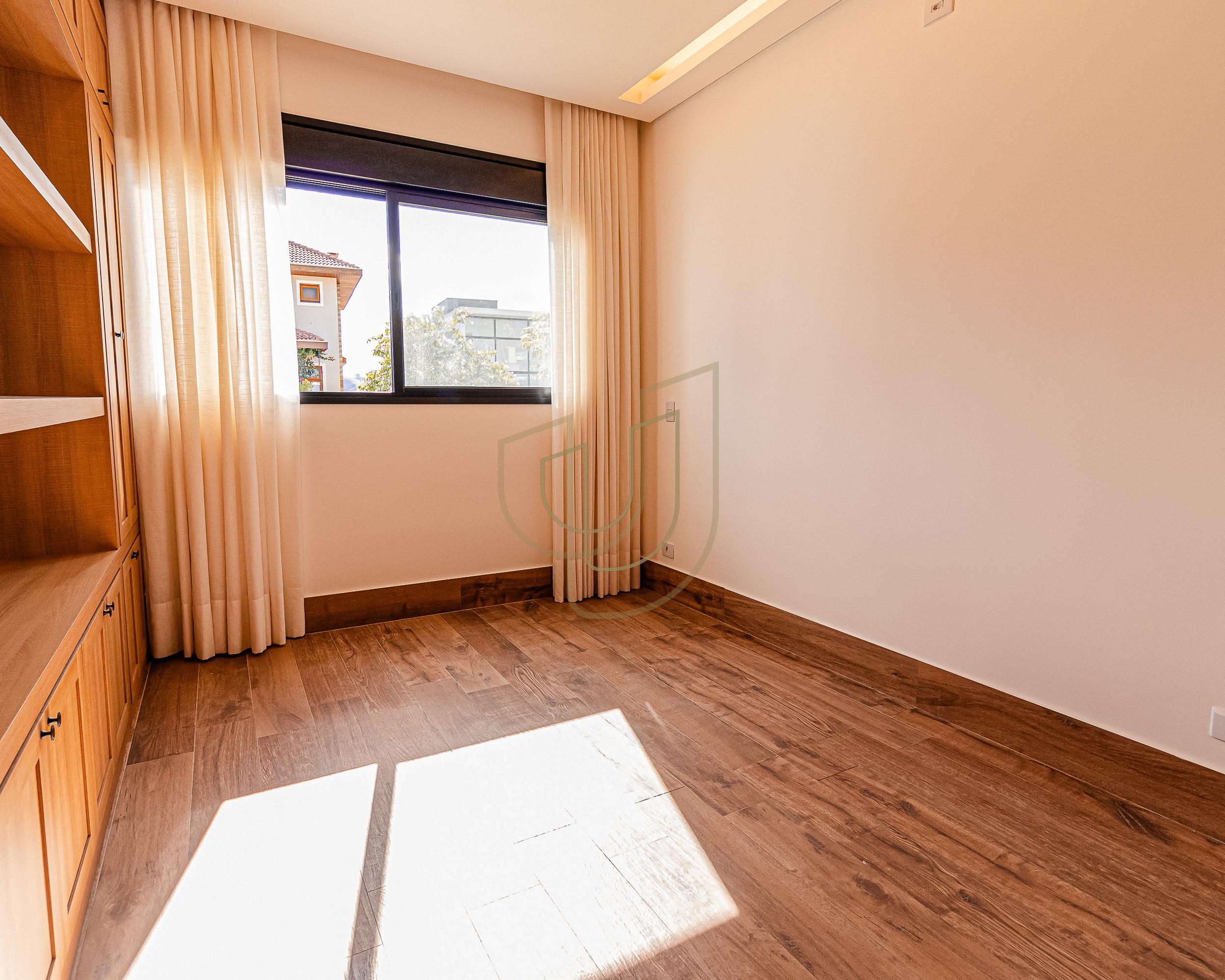 Sobrado rec&eacute;m constru&iacute;do com 4 Quartos Residencial Monte Carlo - S&atilde;o Jos&eacute; dos Campos/SP  São José dos Campos - 