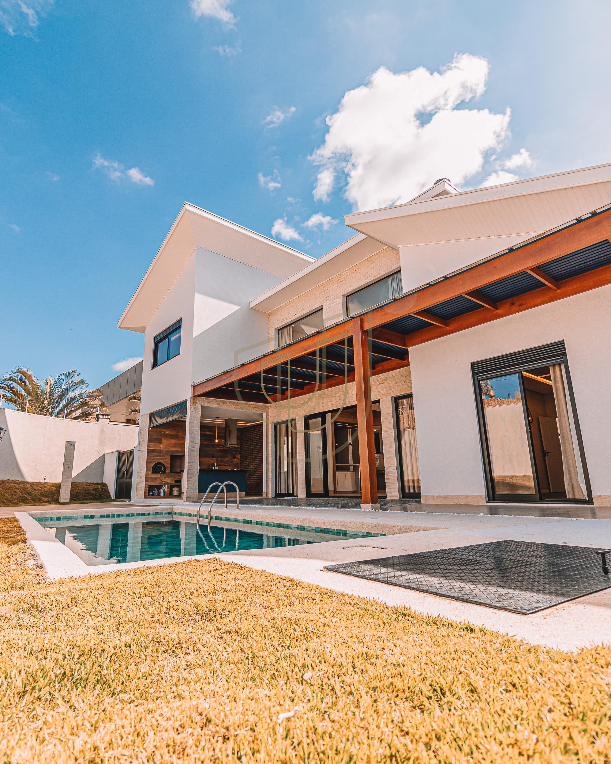 Sobrado rec&eacute;m constru&iacute;do com 4 Quartos Residencial Monte Carlo - S&atilde;o Jos&eacute; dos Campos/SP  São José dos Campos - 