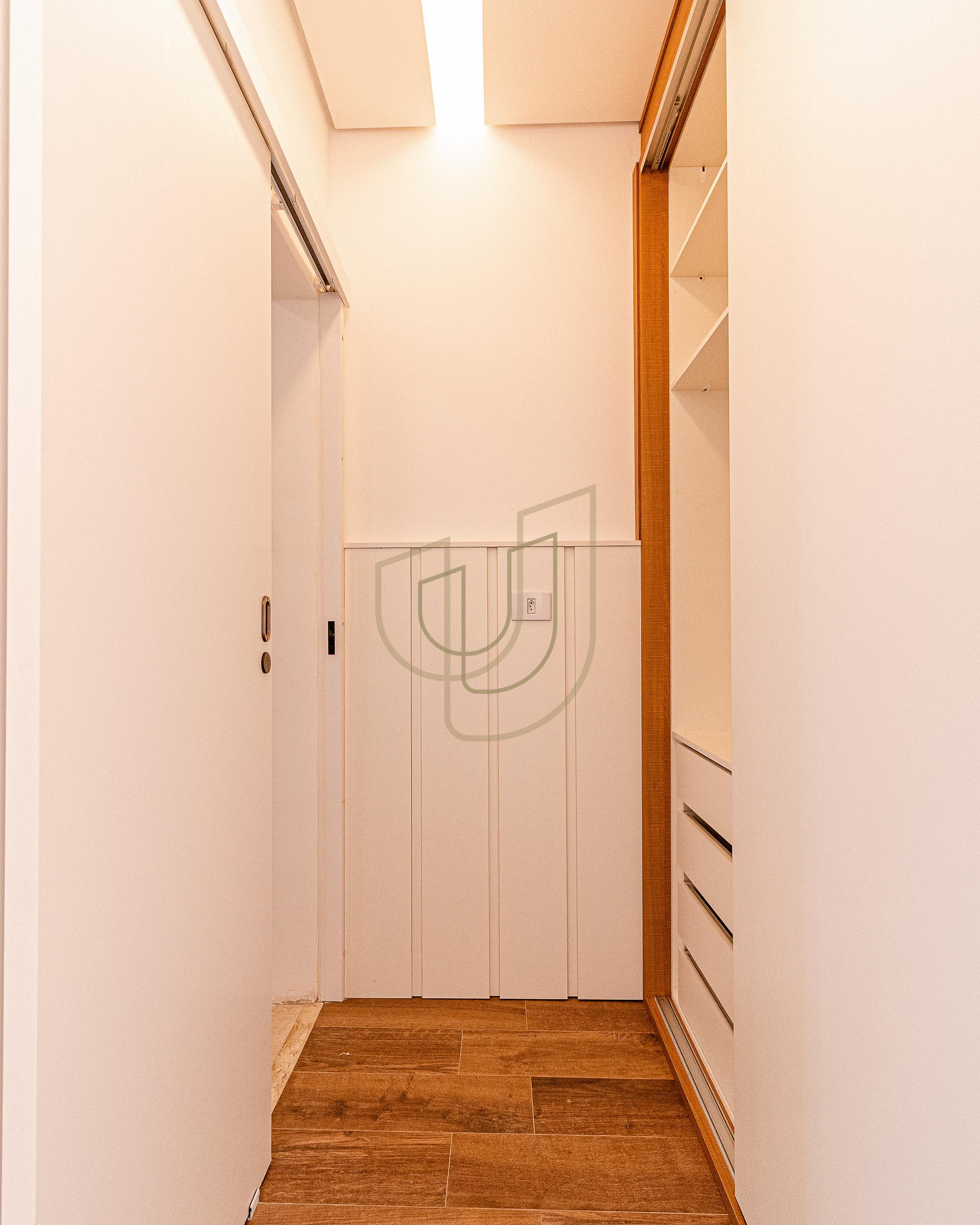 Sobrado rec&eacute;m constru&iacute;do com 4 Quartos Residencial Monte Carlo - S&atilde;o Jos&eacute; dos Campos/SP  São José dos Campos - 