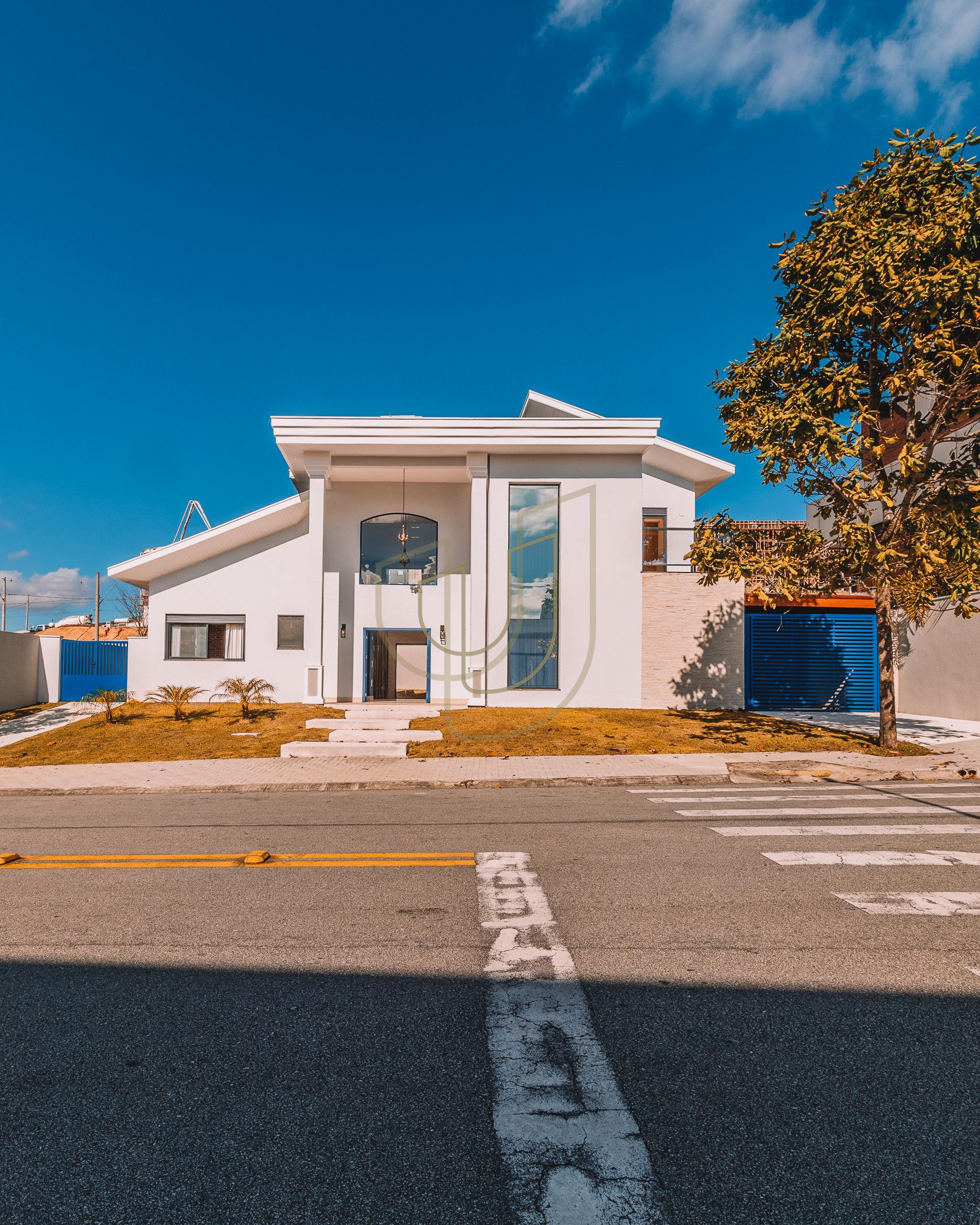 Sobrado rec&eacute;m constru&iacute;do com 4 Quartos Residencial Monte Carlo - S&atilde;o Jos&eacute; dos Campos/SP  São José dos Campos - 