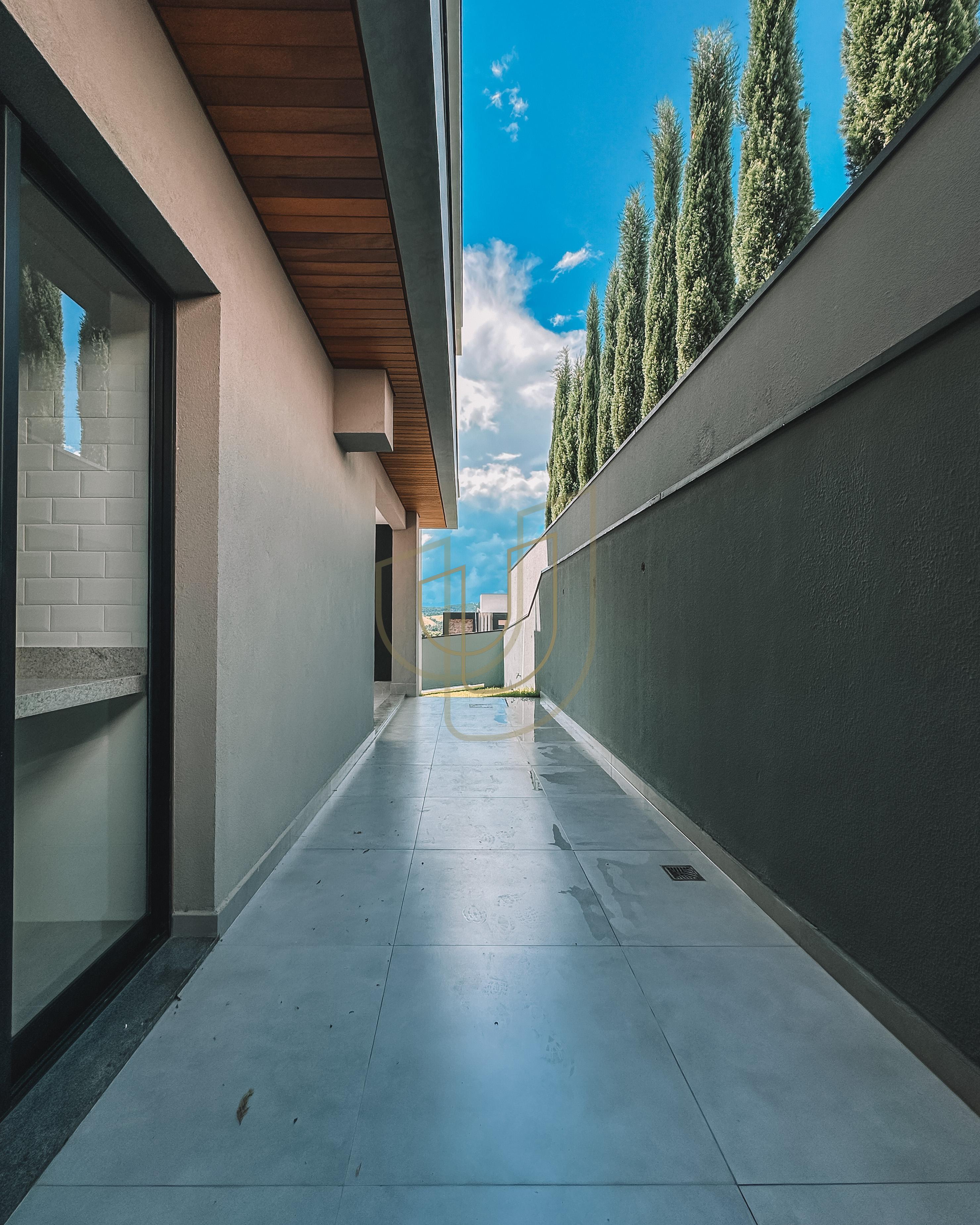 Sobrado sofisticado com vista &uacute;nica e com 4 su&iacute;tes em Urbanova - S&atilde;o Jos&eacute; dos Campos/SP  São José dos Campos - 