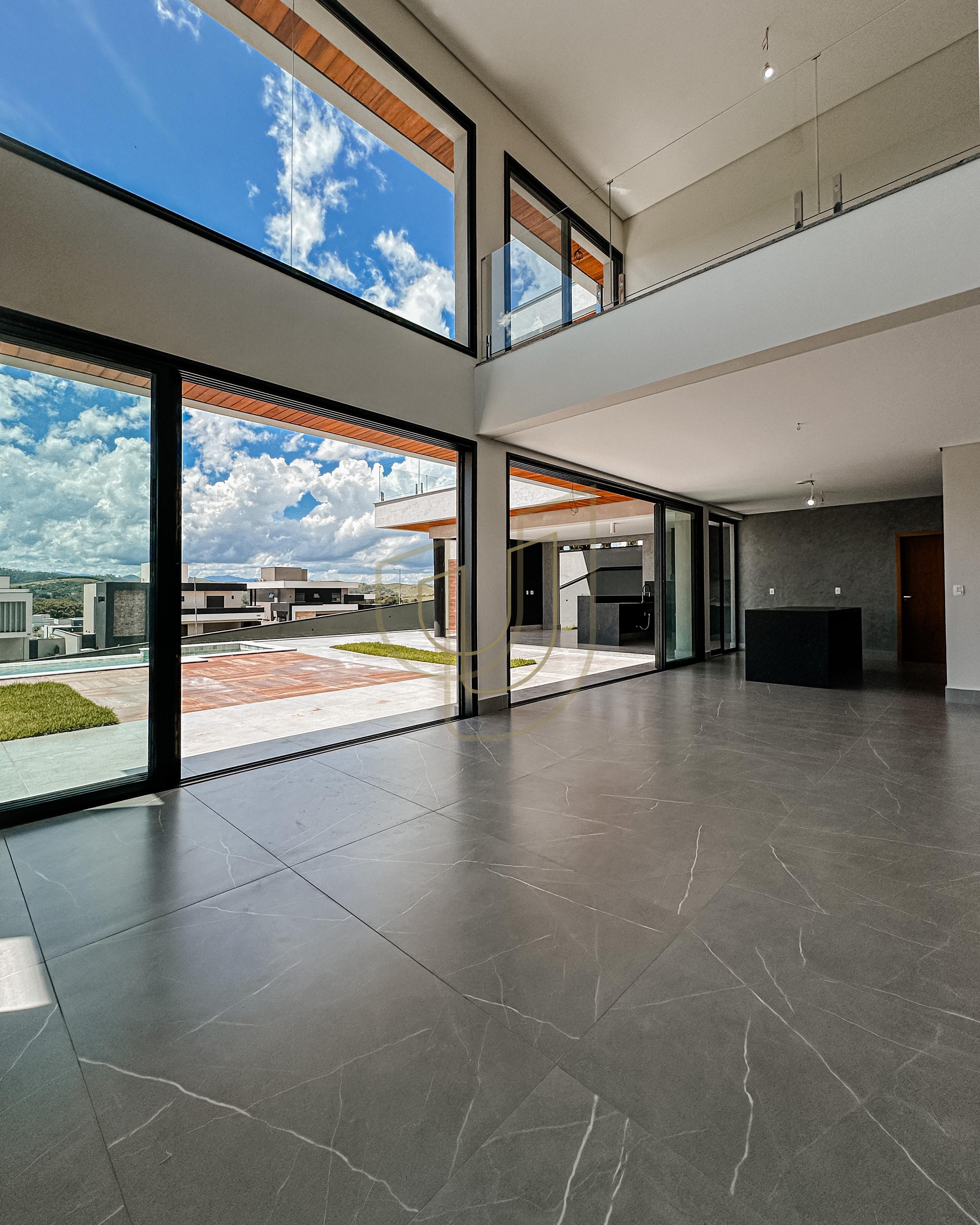 Sobrado sofisticado com vista &uacute;nica e com 4 su&iacute;tes em Urbanova - S&atilde;o Jos&eacute; dos Campos/SP  São José dos Campos - 