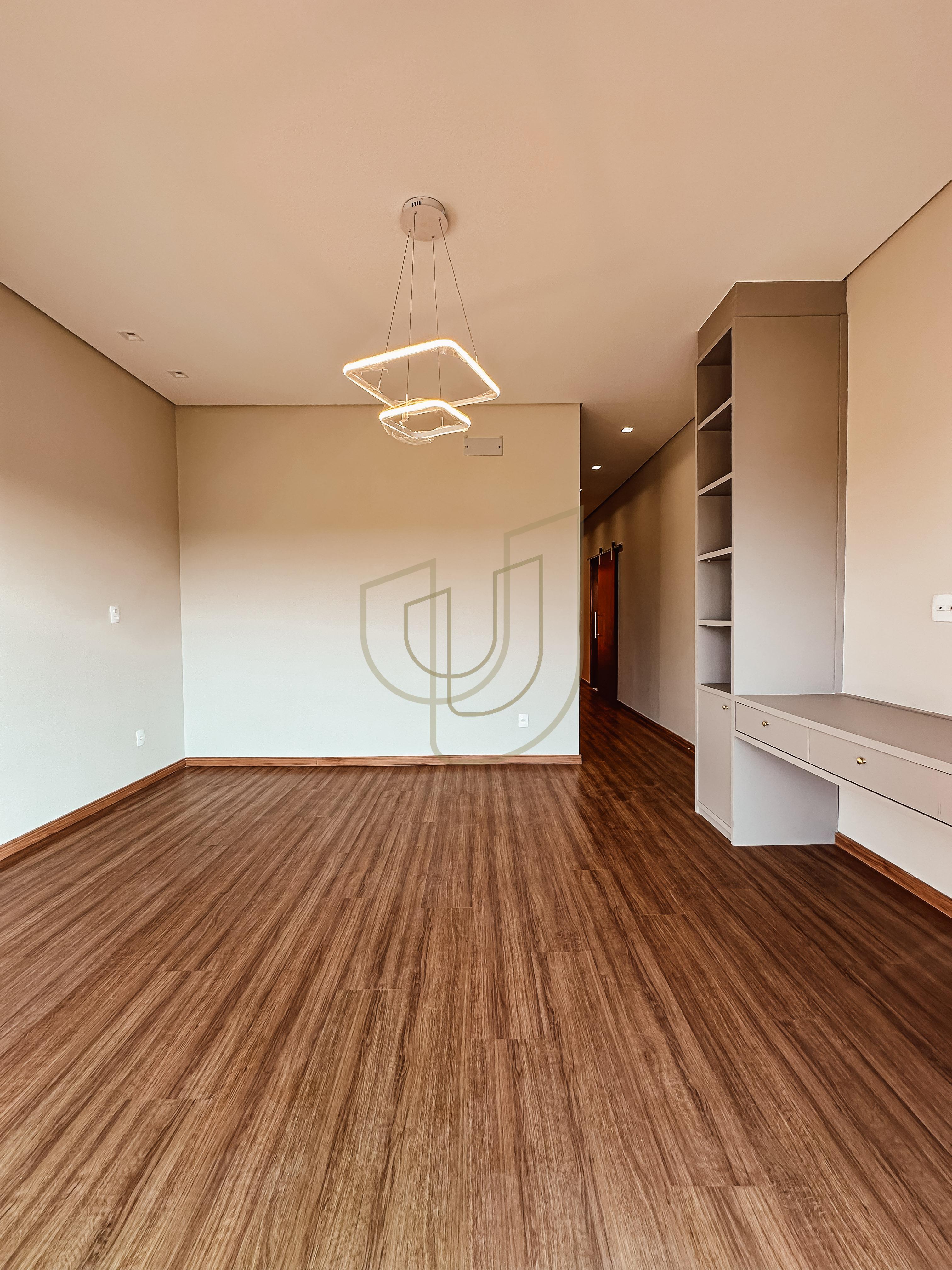 Sobrado sofisticado com vista &uacute;nica e com 4 su&iacute;tes em Urbanova - S&atilde;o Jos&eacute; dos Campos/SP  São José dos Campos - 