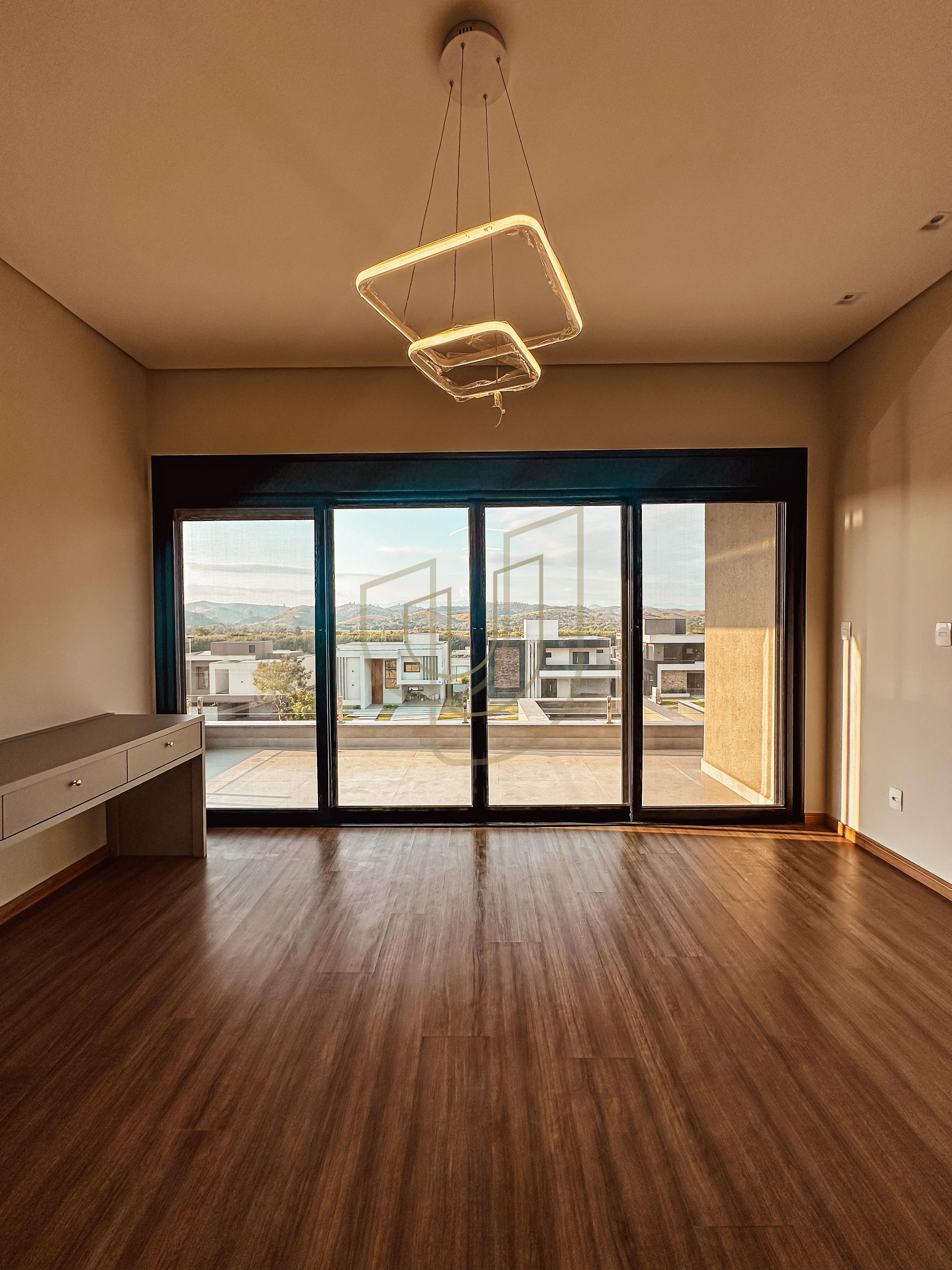 Sobrado sofisticado com vista &uacute;nica e com 4 su&iacute;tes em Urbanova - S&atilde;o Jos&eacute; dos Campos/SP  São José dos Campos - 