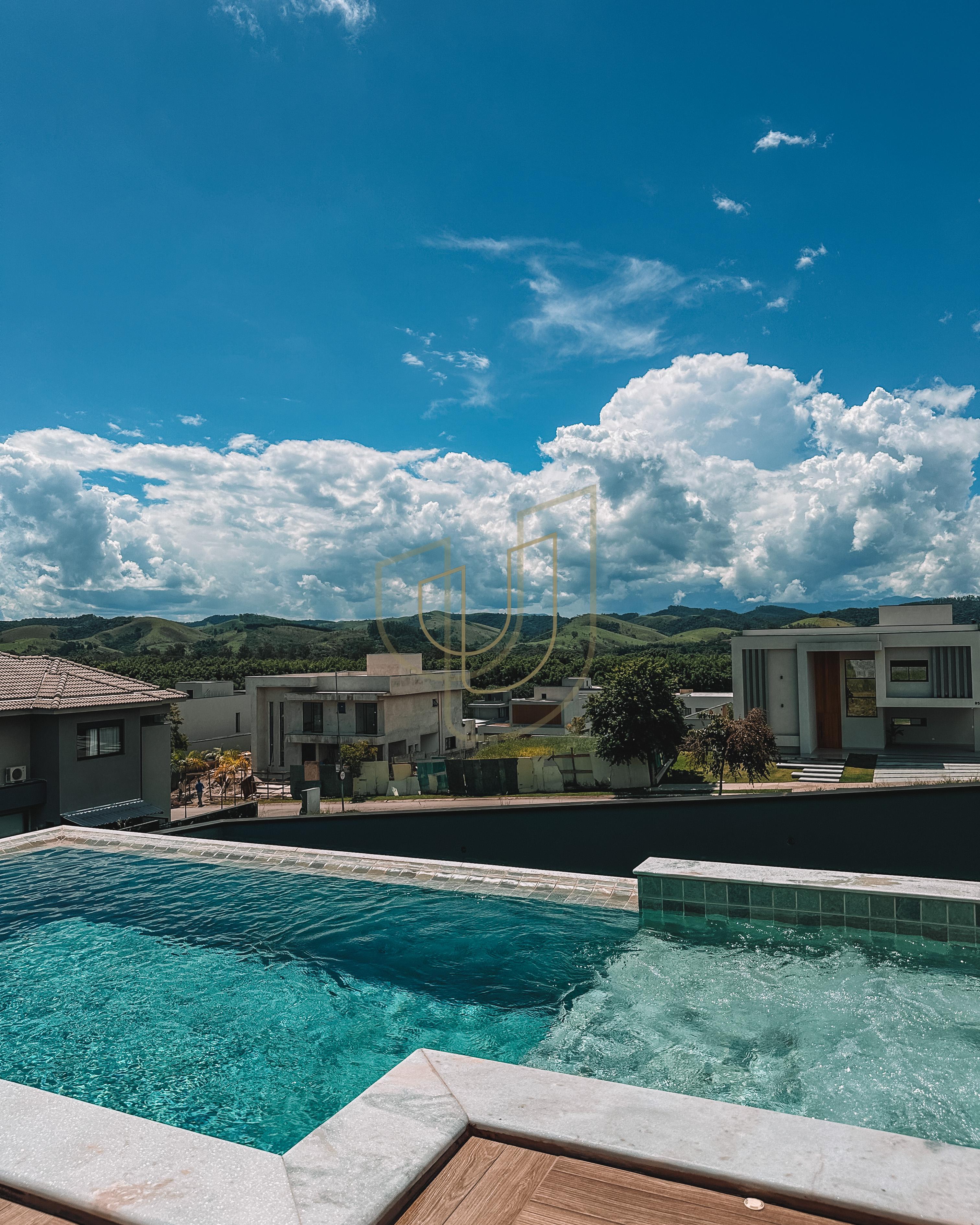 Sobrado sofisticado com vista &uacute;nica e com 4 su&iacute;tes em Urbanova - S&atilde;o Jos&eacute; dos Campos/SP  São José dos Campos - 