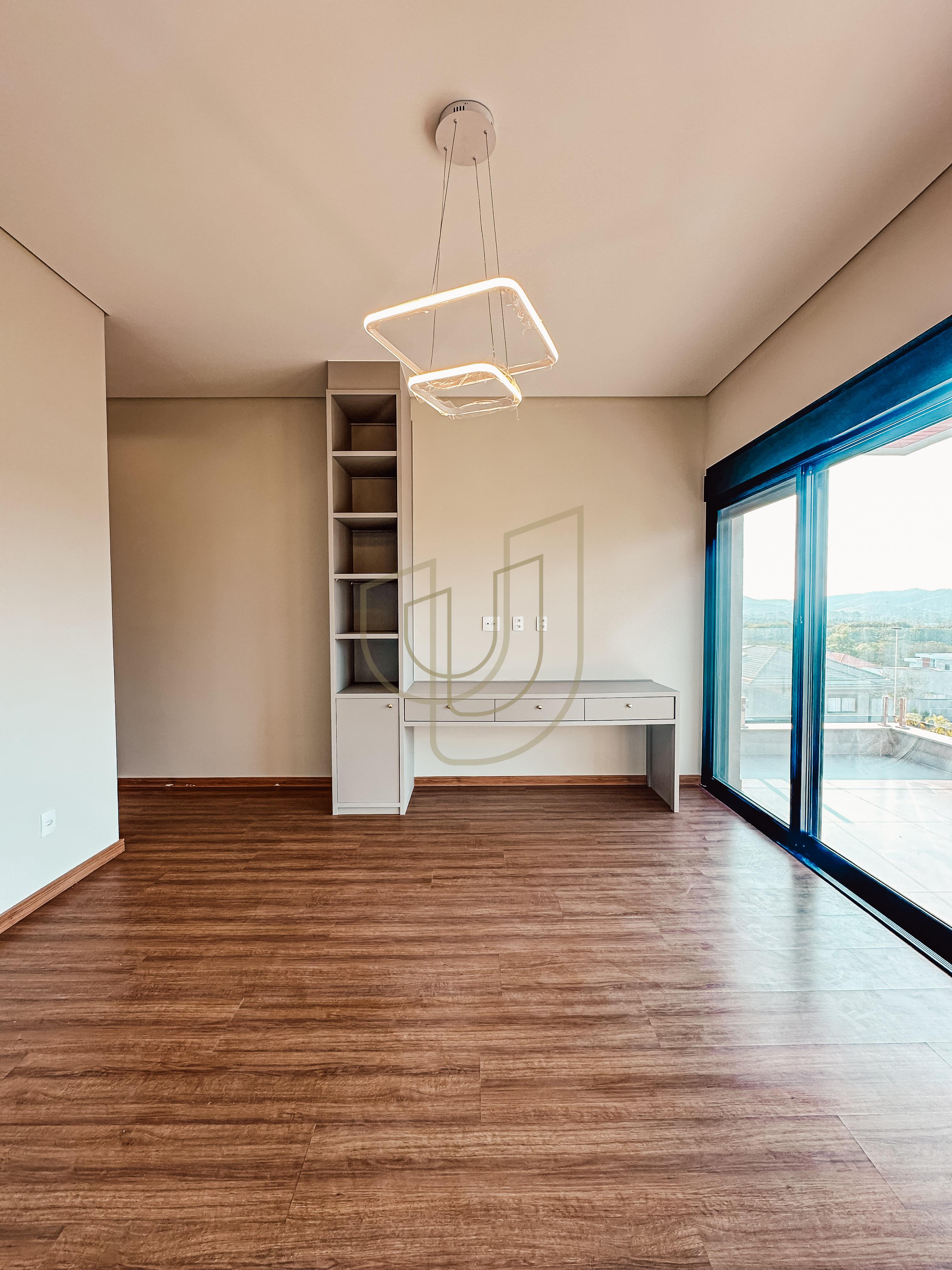 Sobrado sofisticado com vista &uacute;nica e com 4 su&iacute;tes em Urbanova - S&atilde;o Jos&eacute; dos Campos/SP  São José dos Campos - 