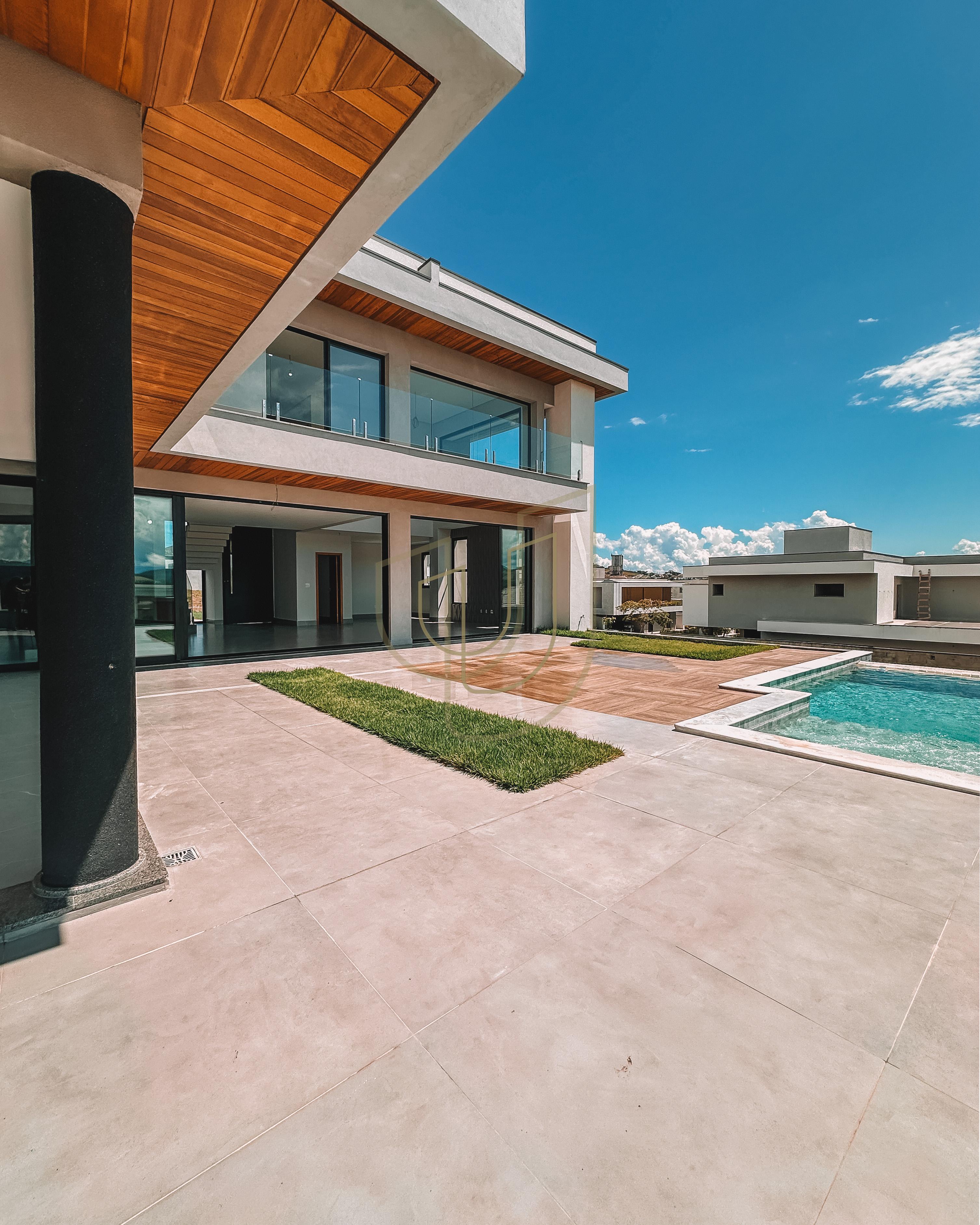 Sobrado sofisticado com vista &uacute;nica e com 4 su&iacute;tes em Urbanova - S&atilde;o Jos&eacute; dos Campos/SP  São José dos Campos - 