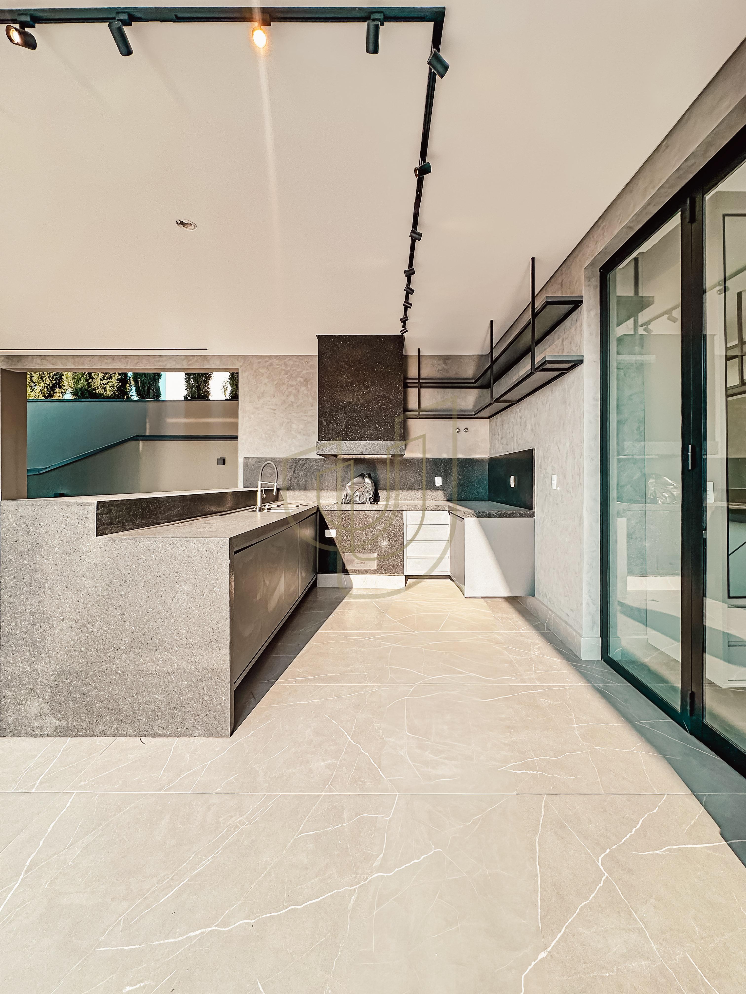 Sobrado sofisticado com vista &uacute;nica e com 4 su&iacute;tes em Urbanova - S&atilde;o Jos&eacute; dos Campos/SP  São José dos Campos - 