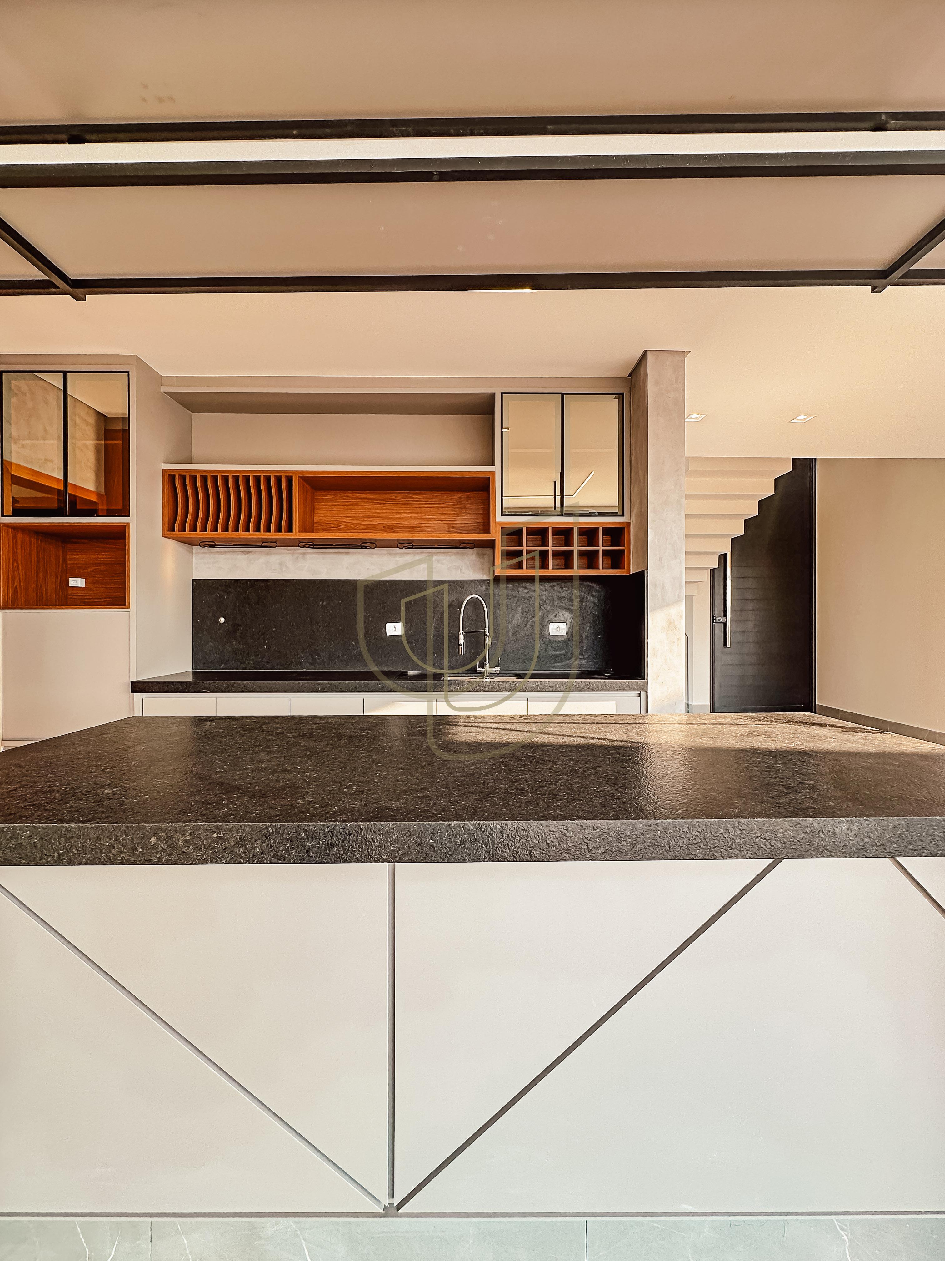 Sobrado sofisticado com vista &uacute;nica e com 4 su&iacute;tes em Urbanova - S&atilde;o Jos&eacute; dos Campos/SP  São José dos Campos - 