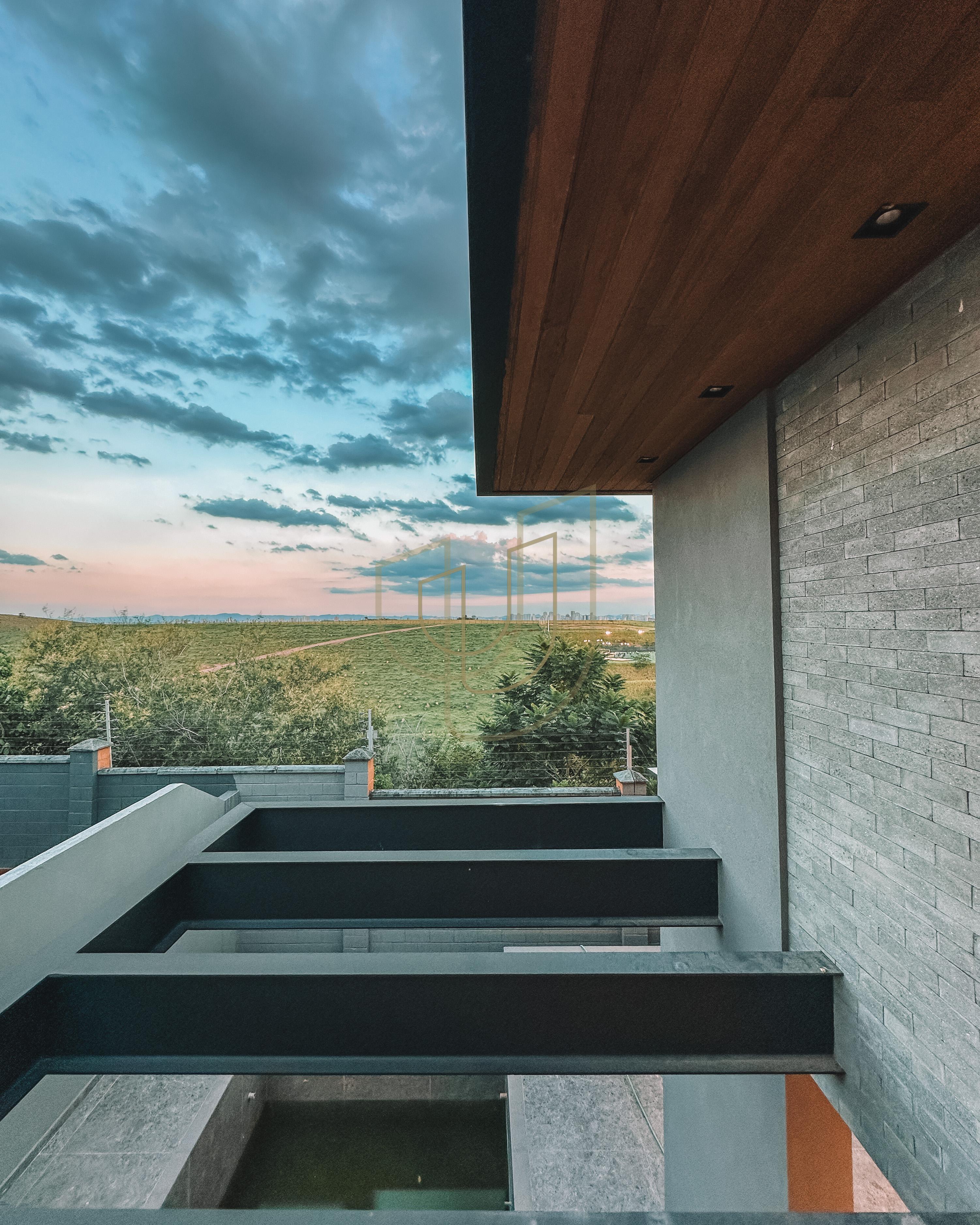 Sobrado sofisticado com vista excelente, com 4 su&iacute;tes em Urbanova - S&atilde;o Jos&eacute; dos Campos/SP  São José dos Campos - 