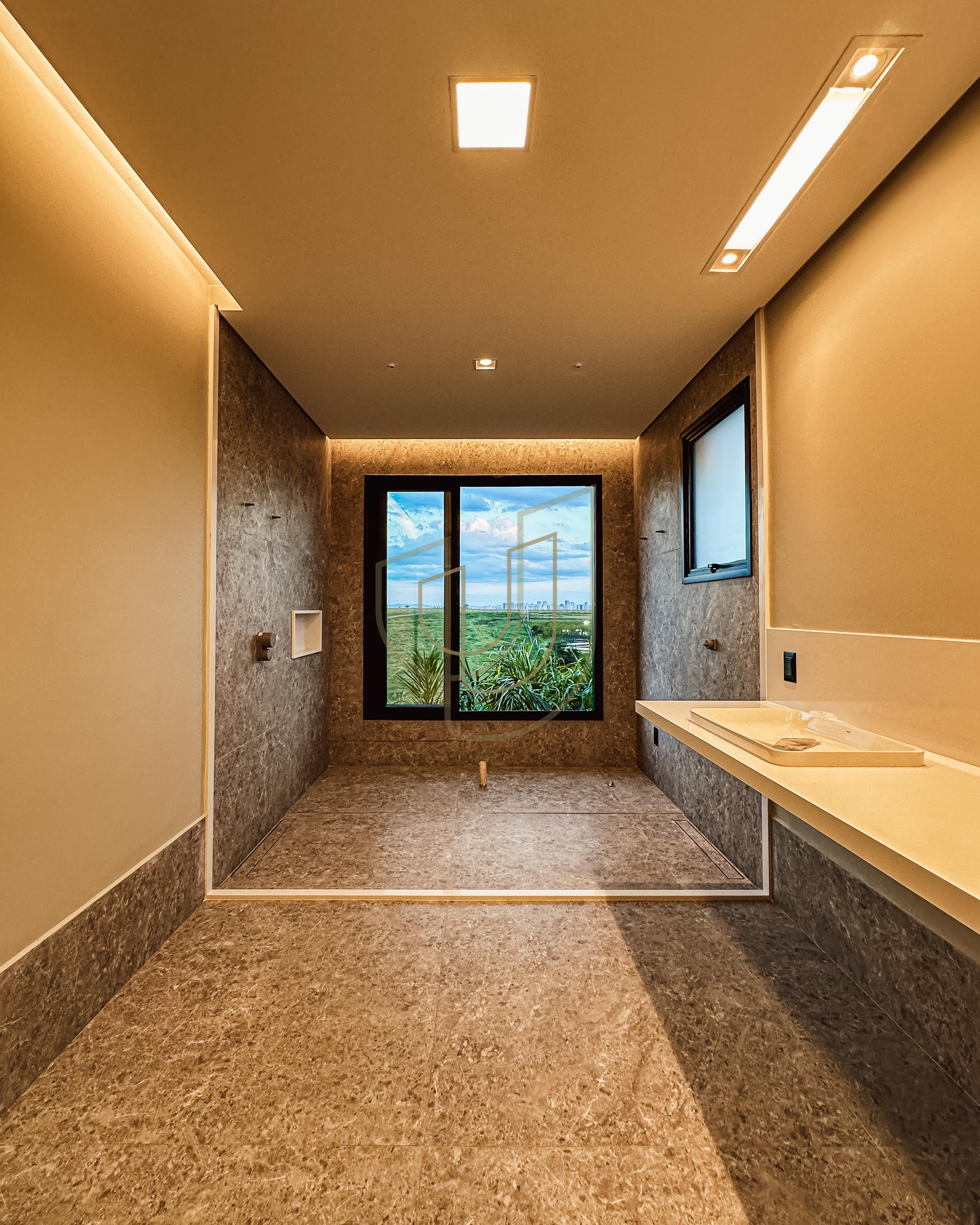 Sobrado sofisticado com vista excelente, com 4 su&iacute;tes em Urbanova - S&atilde;o Jos&eacute; dos Campos/SP  São José dos Campos - 