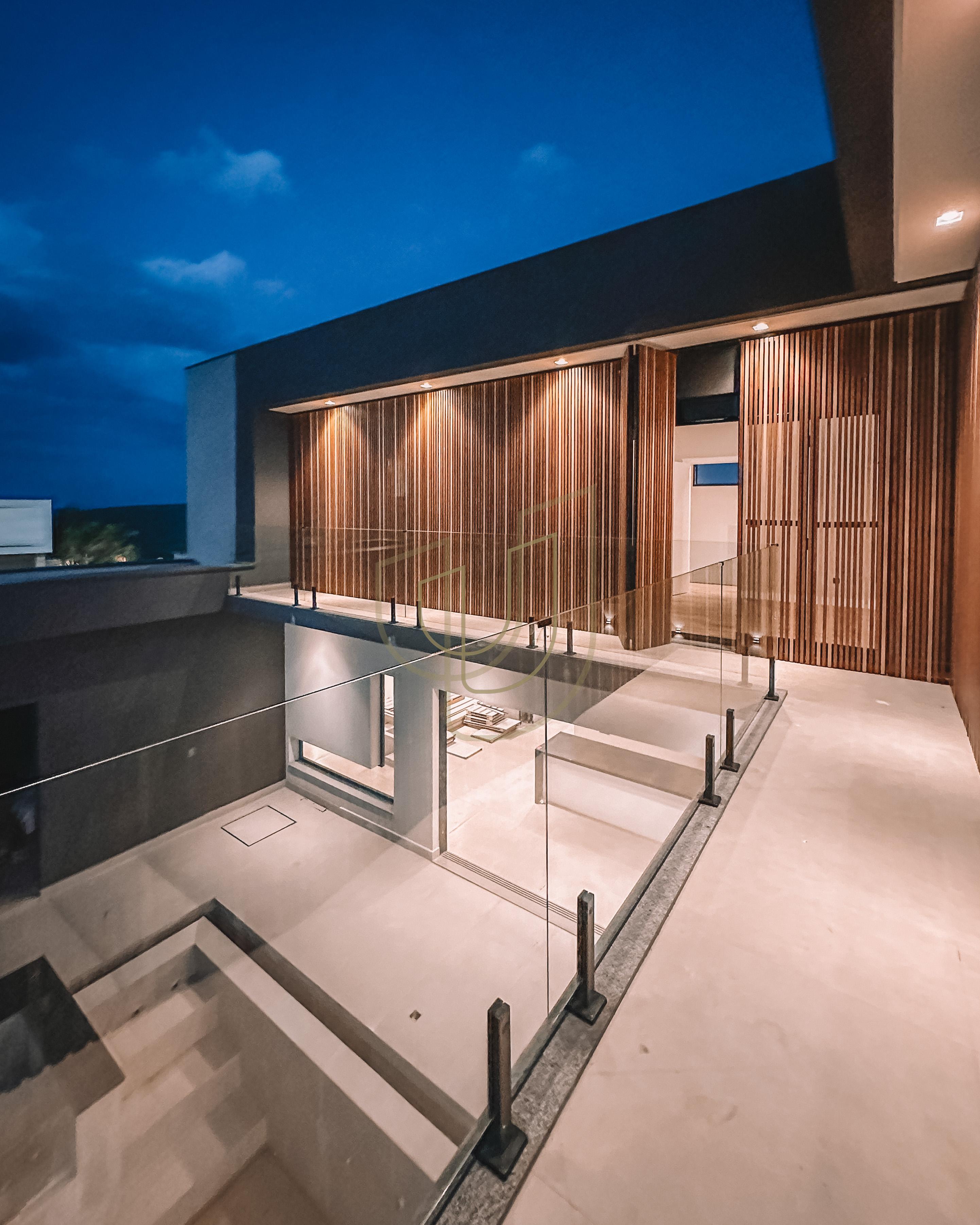 Sobrado sofisticado e moderno com 5 su&iacute;tes no Alphaville II - S&atilde;o Jos&eacute; dos Campos/SP  São José dos Campos - 