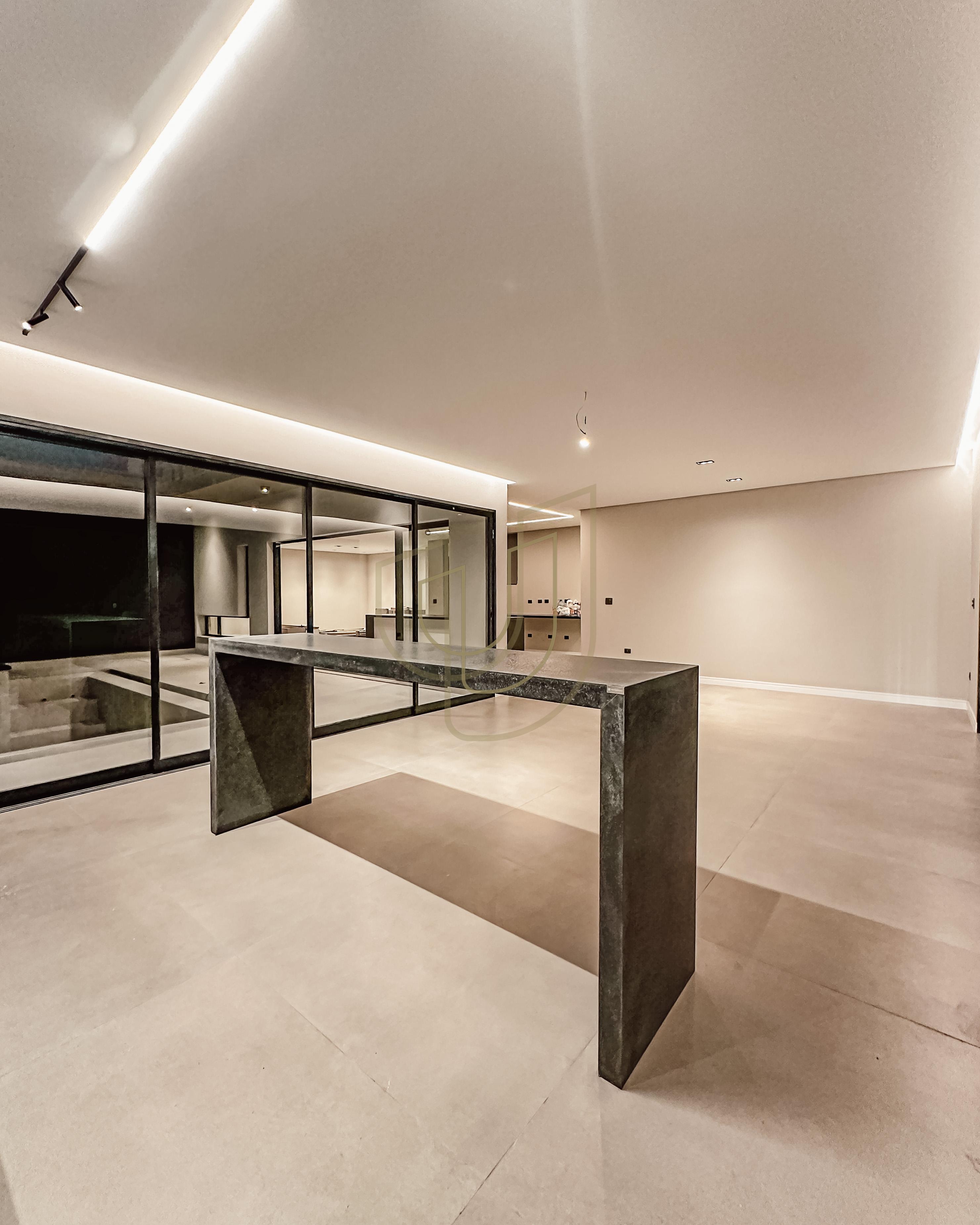 Sobrado sofisticado e moderno com 5 su&iacute;tes no Alphaville II - S&atilde;o Jos&eacute; dos Campos/SP  São José dos Campos - 