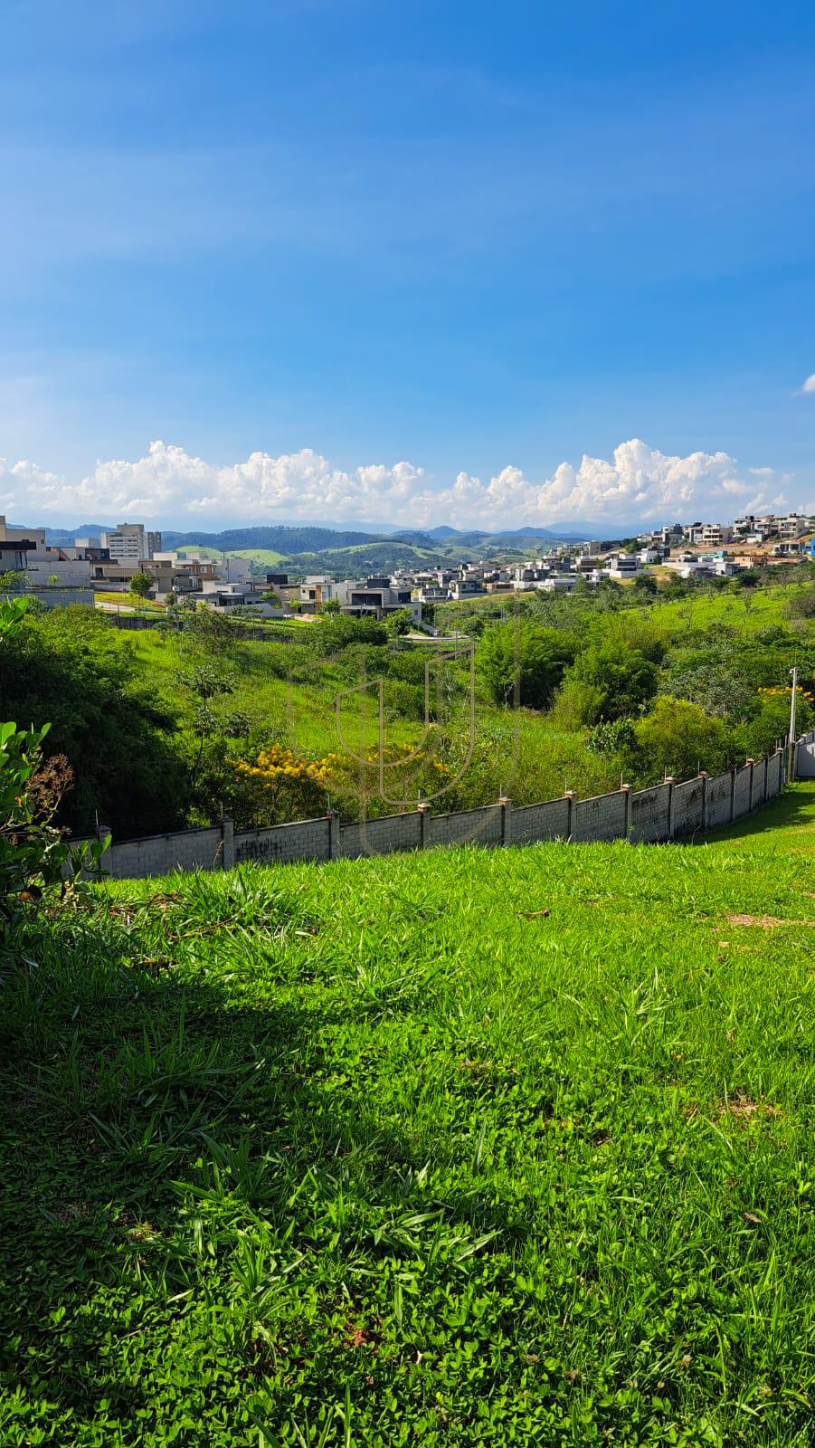 Terreno com com vista no condom&iacute;nio Alphaville I - S&atilde;o Jos&eacute; dos Campos/SP  São José dos Campos - 