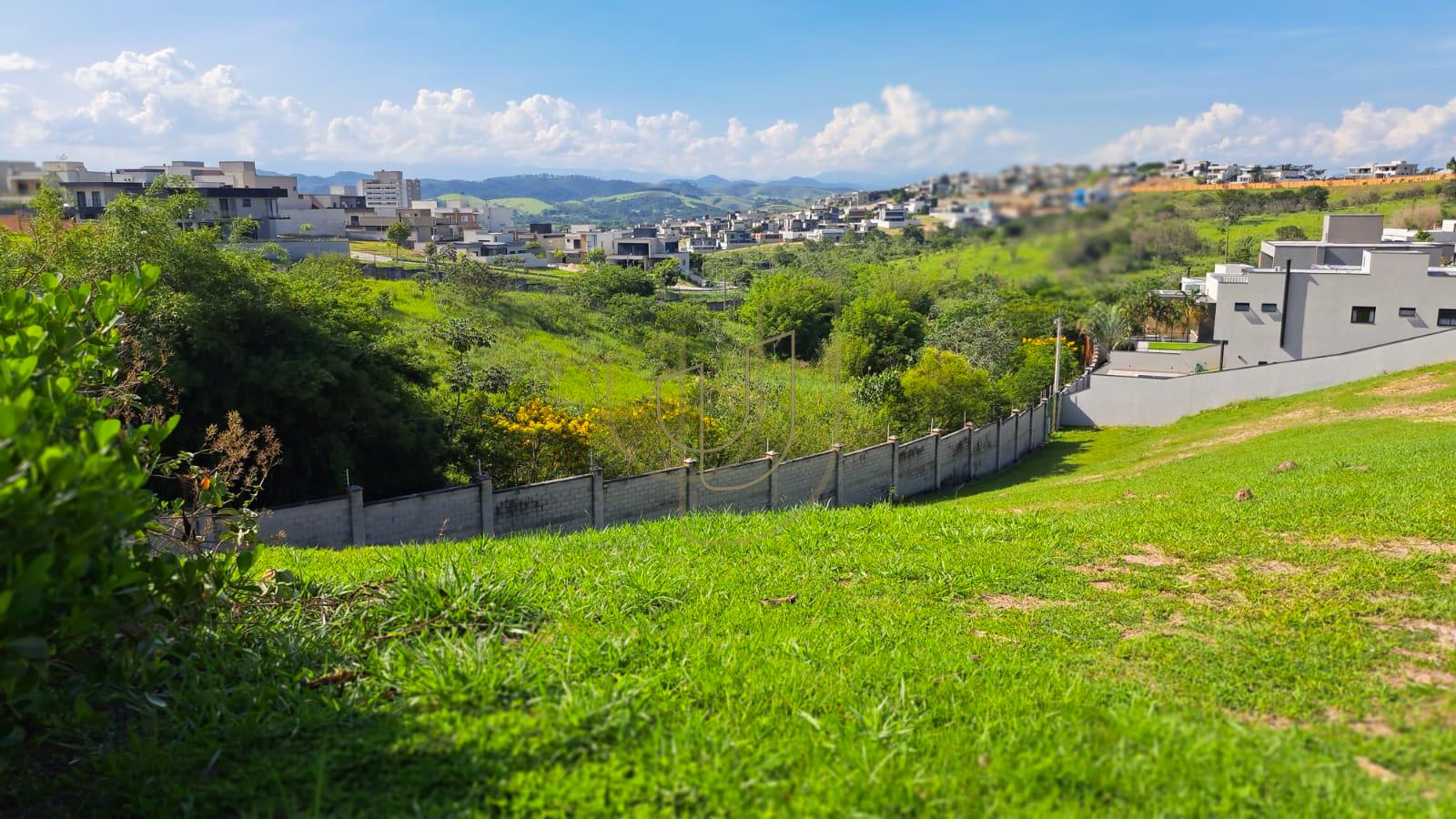 Terreno com com vista no condom&iacute;nio Alphaville I - S&atilde;o Jos&eacute; dos Campos/SP  São José dos Campos - 