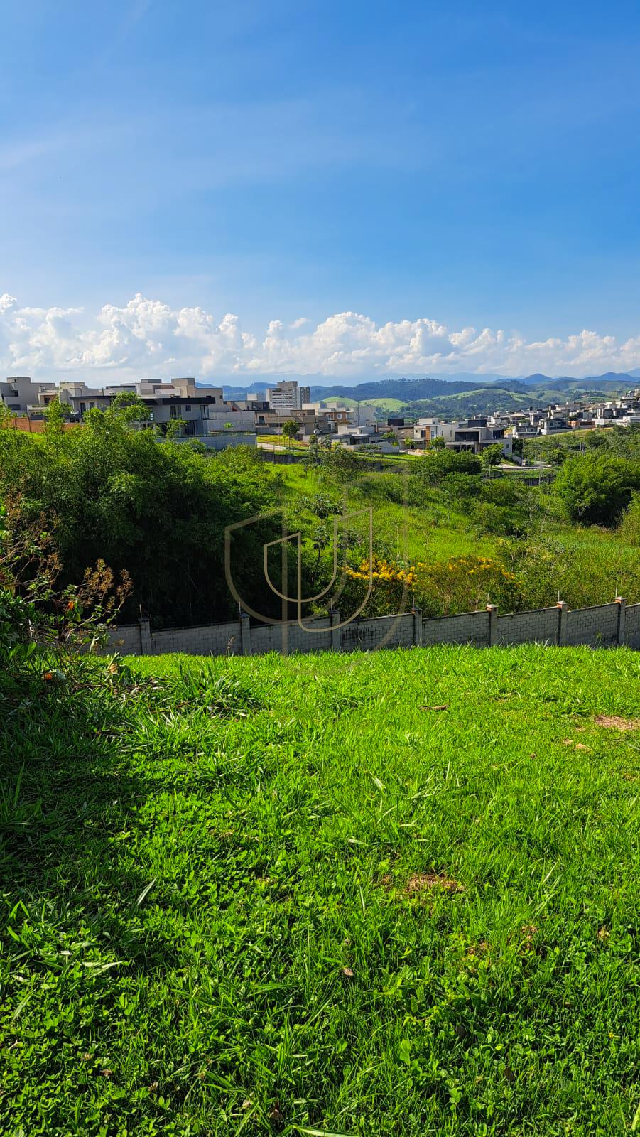 Terreno com com vista no condom&iacute;nio Alphaville I - S&atilde;o Jos&eacute; dos Campos/SP  São José dos Campos - 