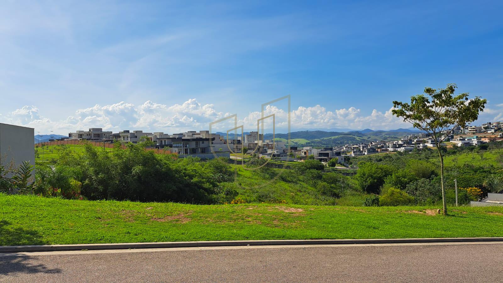 Terreno com com vista no condom&iacute;nio Alphaville I - S&atilde;o Jos&eacute; dos Campos/SP  São José dos Campos - 