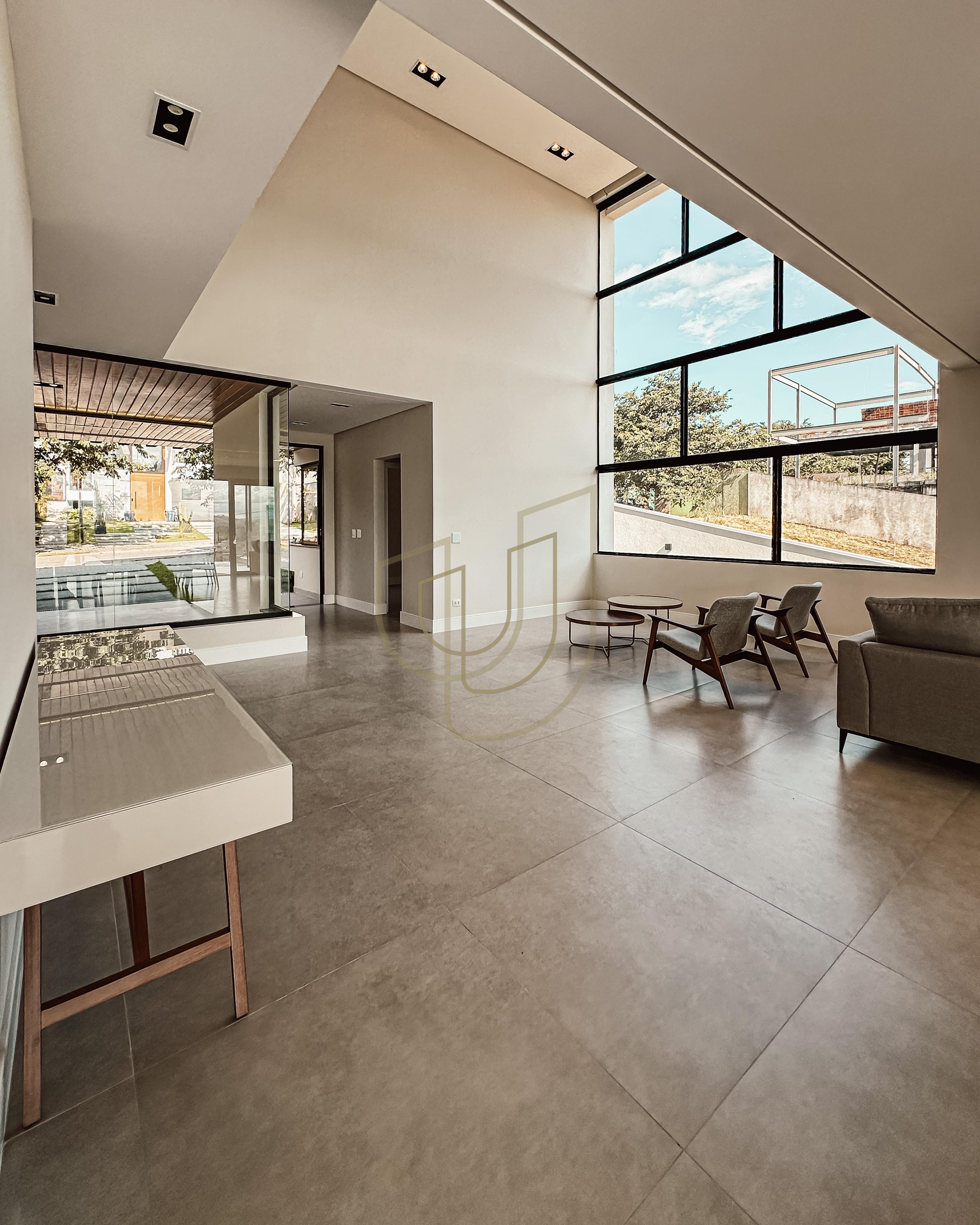 Sobrado sofisticado com vista &uacute;nica e com 5 su&iacute;tes em Alphaville - S&atilde;o Jos&eacute; dos Campos/SP  São José dos Campos - 