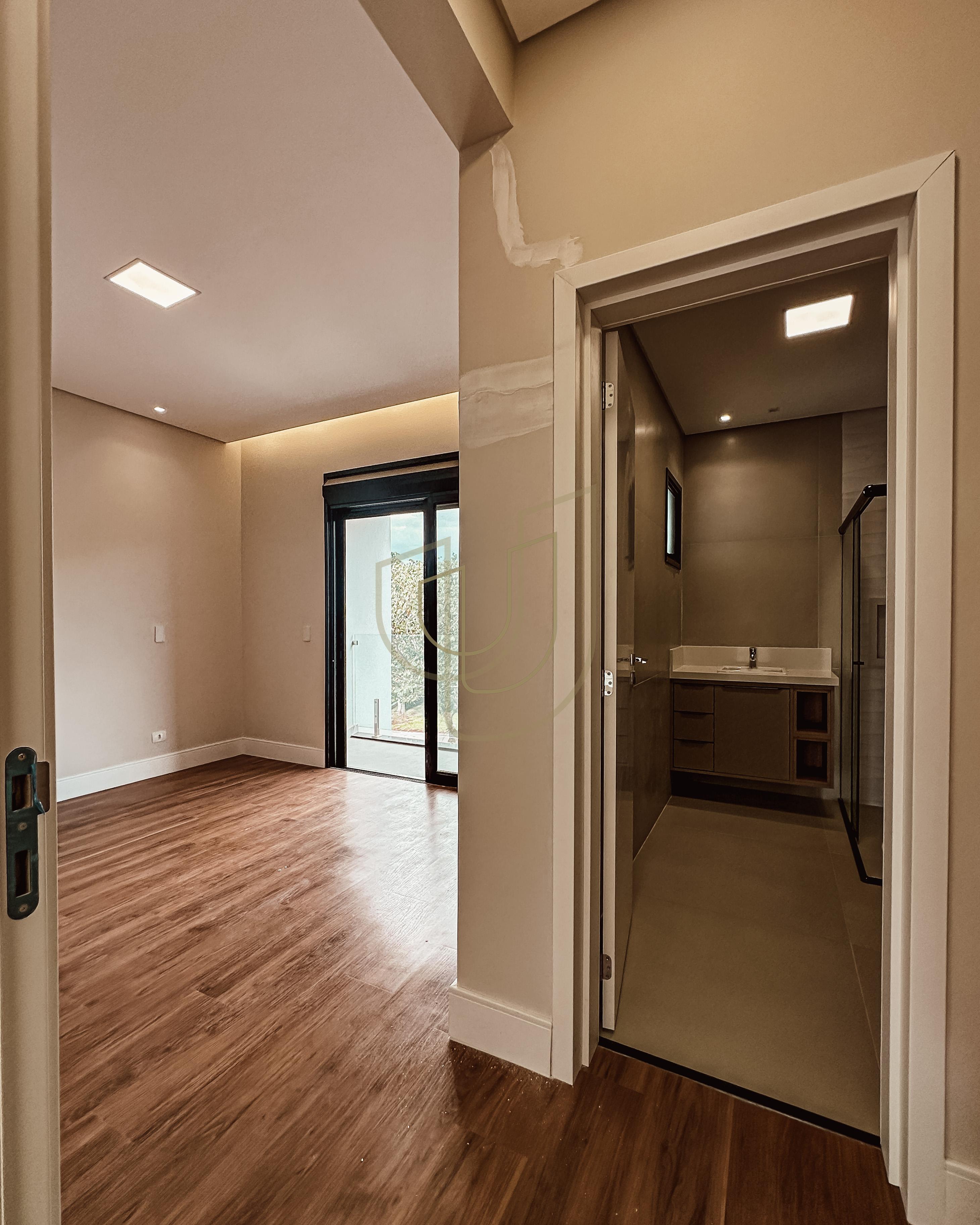 Sobrado sofisticado com vista &uacute;nica e com 5 su&iacute;tes em Alphaville - S&atilde;o Jos&eacute; dos Campos/SP  São José dos Campos - 