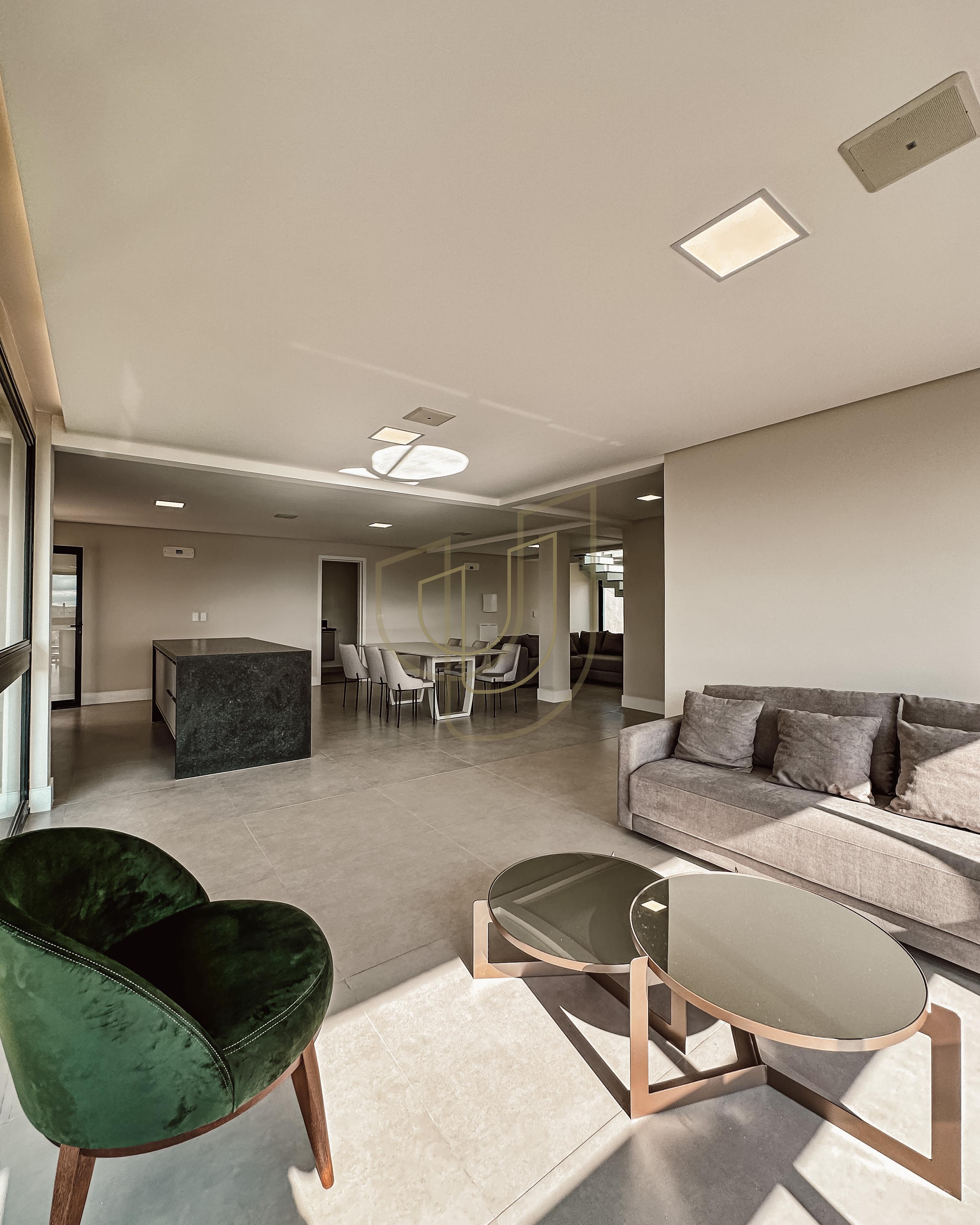 Sobrado sofisticado com vista &uacute;nica e com 5 su&iacute;tes em Alphaville - S&atilde;o Jos&eacute; dos Campos/SP  São José dos Campos - 