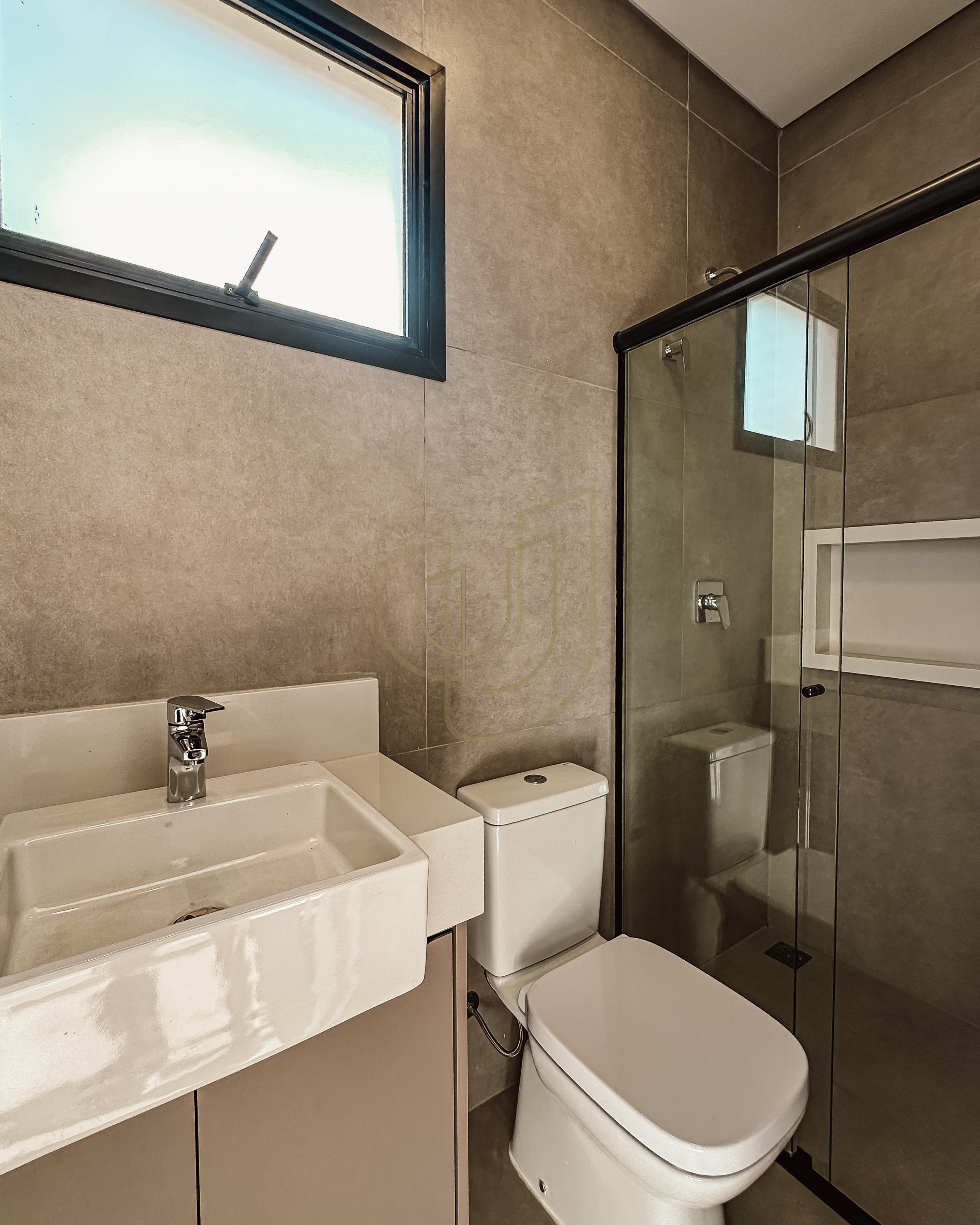 Sobrado sofisticado com vista &uacute;nica e com 5 su&iacute;tes em Alphaville - S&atilde;o Jos&eacute; dos Campos/SP  São José dos Campos - 