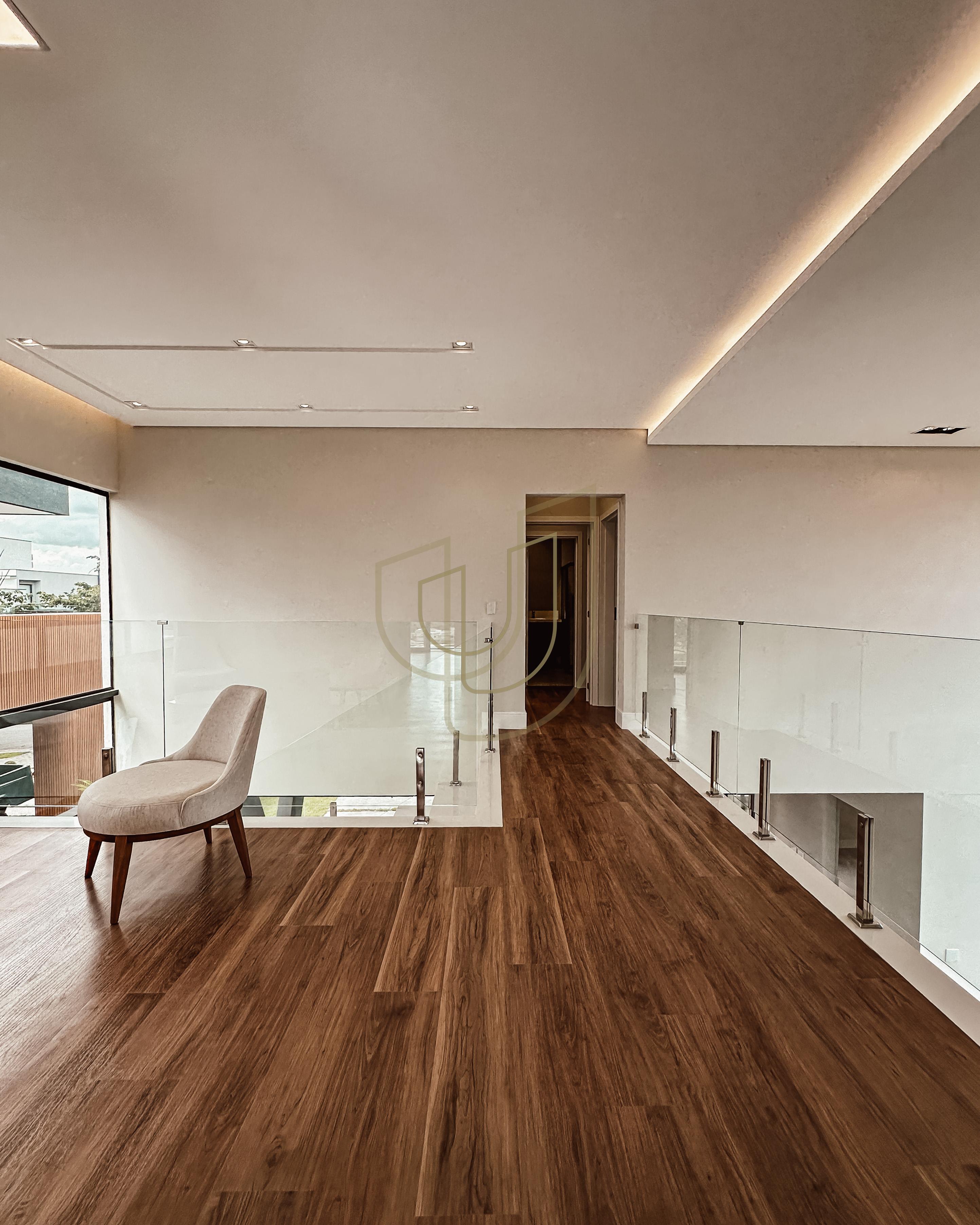 Sobrado sofisticado com vista &uacute;nica e com 5 su&iacute;tes em Alphaville - S&atilde;o Jos&eacute; dos Campos/SP  São José dos Campos - 