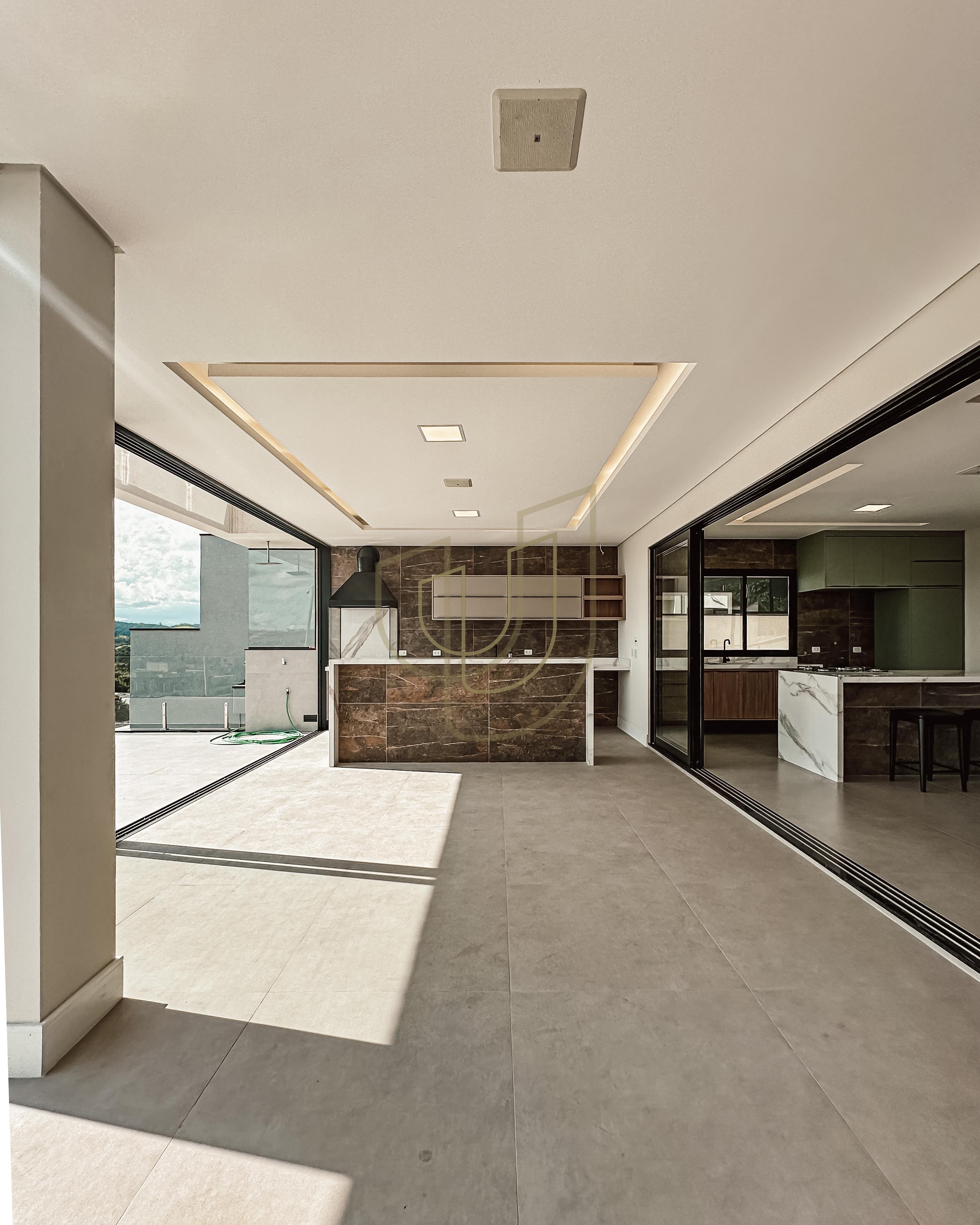 Sobrado sofisticado com vista &uacute;nica e com 5 su&iacute;tes em Alphaville - S&atilde;o Jos&eacute; dos Campos/SP  São José dos Campos - 