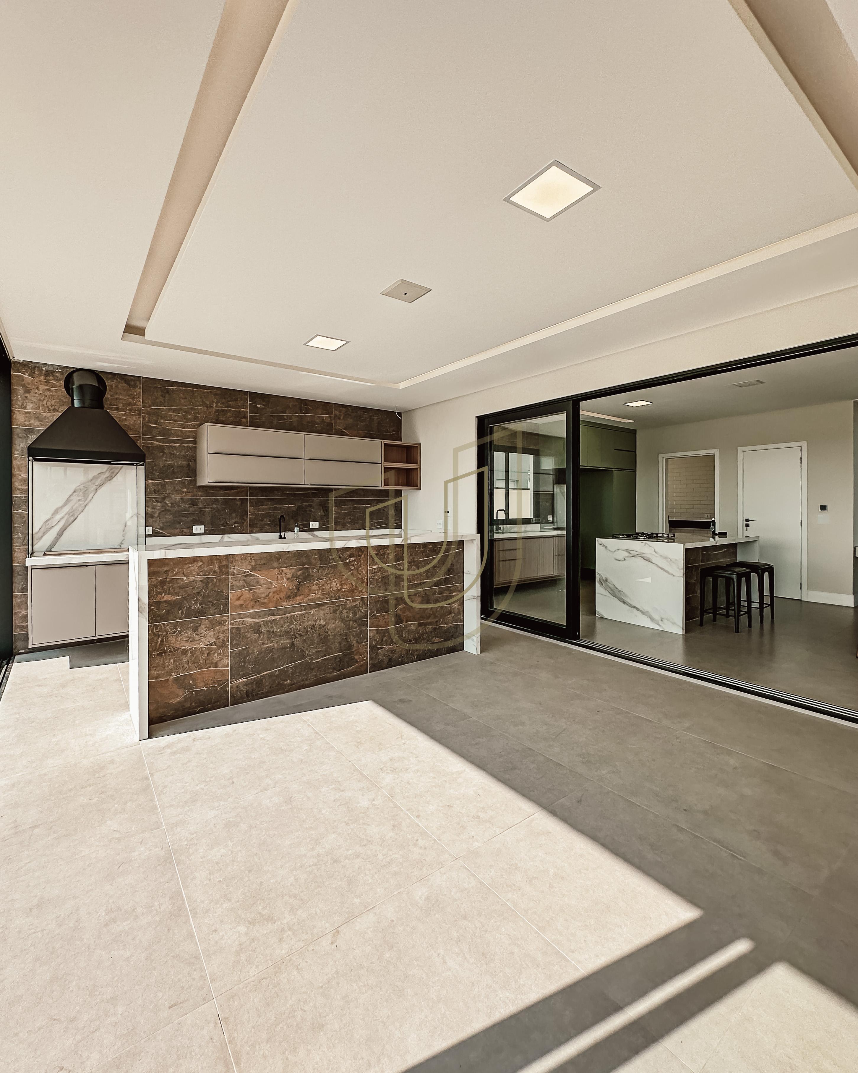 Sobrado sofisticado com vista &uacute;nica e com 5 su&iacute;tes em Alphaville - S&atilde;o Jos&eacute; dos Campos/SP  São José dos Campos - 