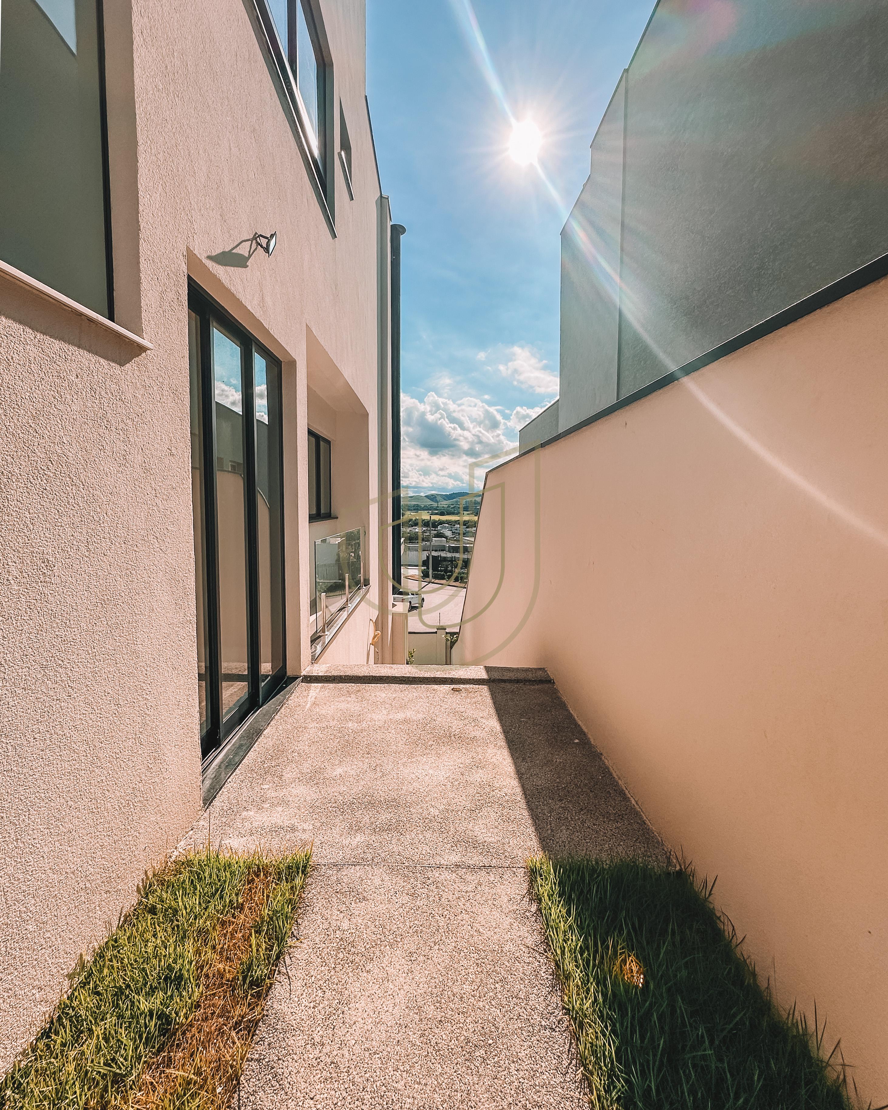 Sobrado sofisticado com vista &uacute;nica e com 5 su&iacute;tes em Alphaville - S&atilde;o Jos&eacute; dos Campos/SP  São José dos Campos - 