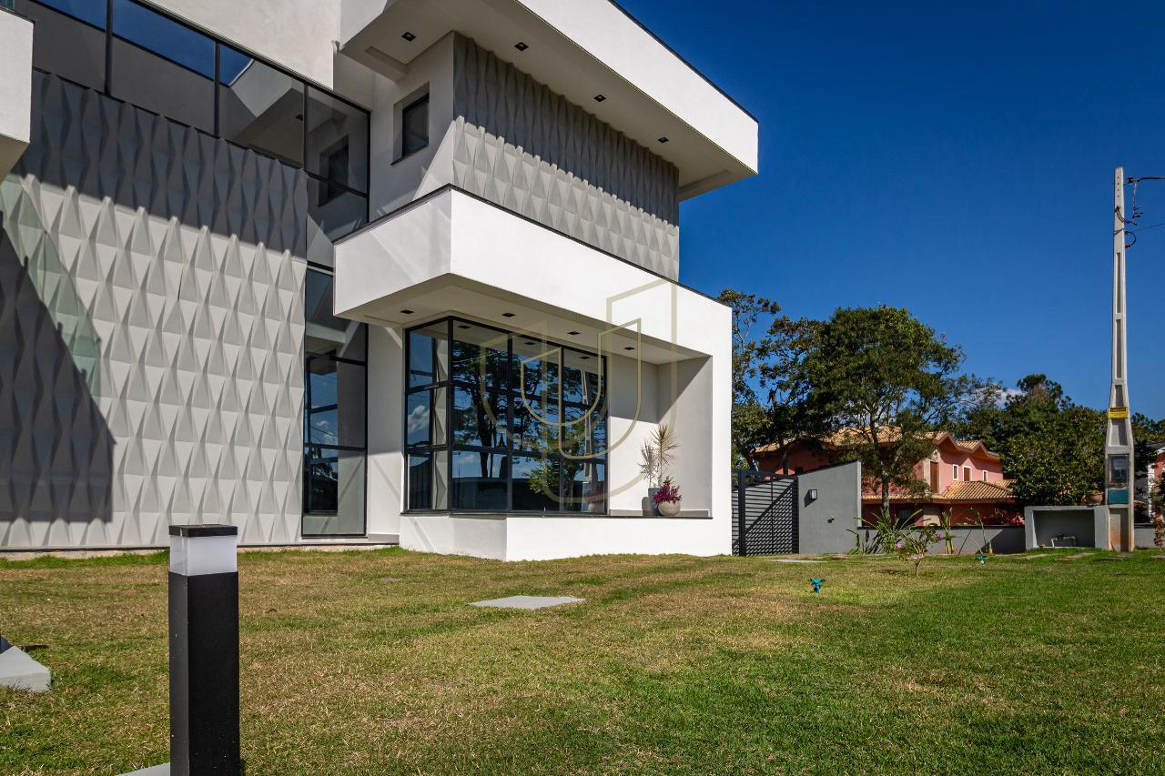 Sobrado sofisticado rec&eacute;m constru&iacute;do no Recanto Santa B&aacute;rbara - Jambeiro/SP  JAMBEIRO - 