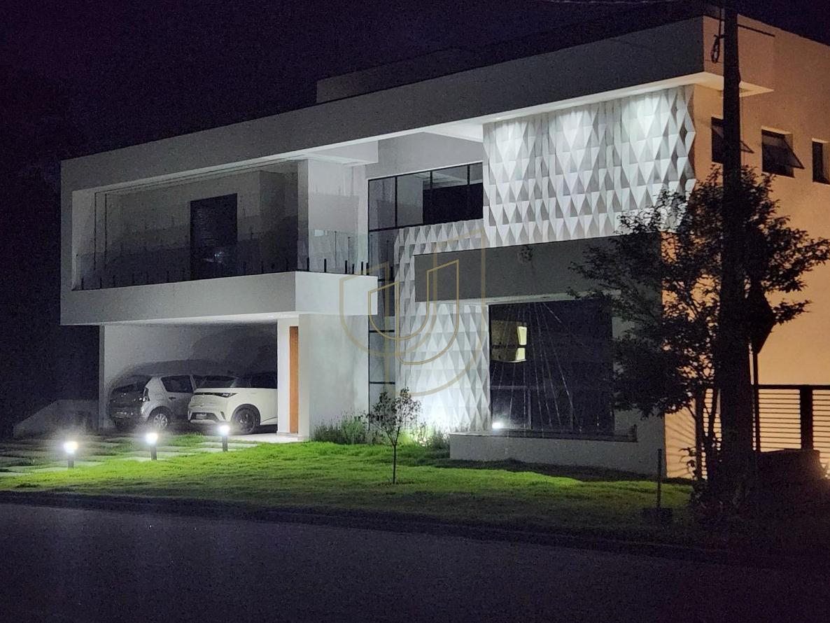 Sobrado sofisticado rec&eacute;m constru&iacute;do no Recanto Santa B&aacute;rbara - Jambeiro/SP  JAMBEIRO - 