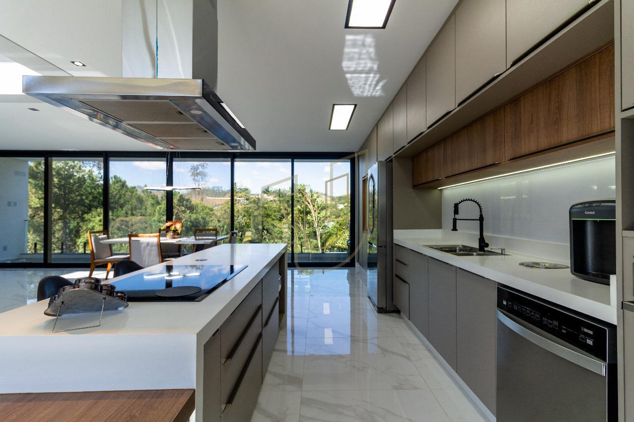 Sobrado sofisticado rec&eacute;m constru&iacute;do no Recanto Santa B&aacute;rbara - Jambeiro/SP  JAMBEIRO - 