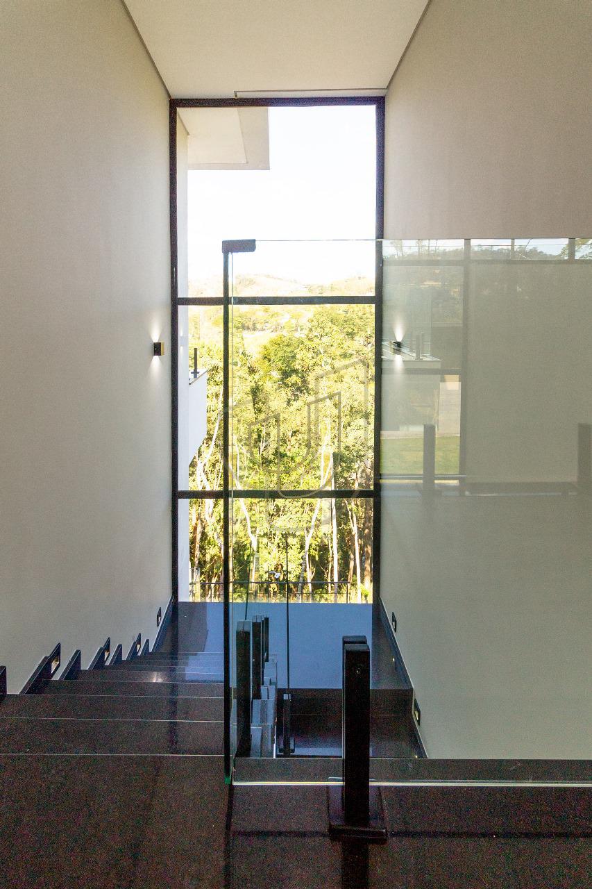 Sobrado sofisticado rec&eacute;m constru&iacute;do no Recanto Santa B&aacute;rbara - Jambeiro/SP  JAMBEIRO - 