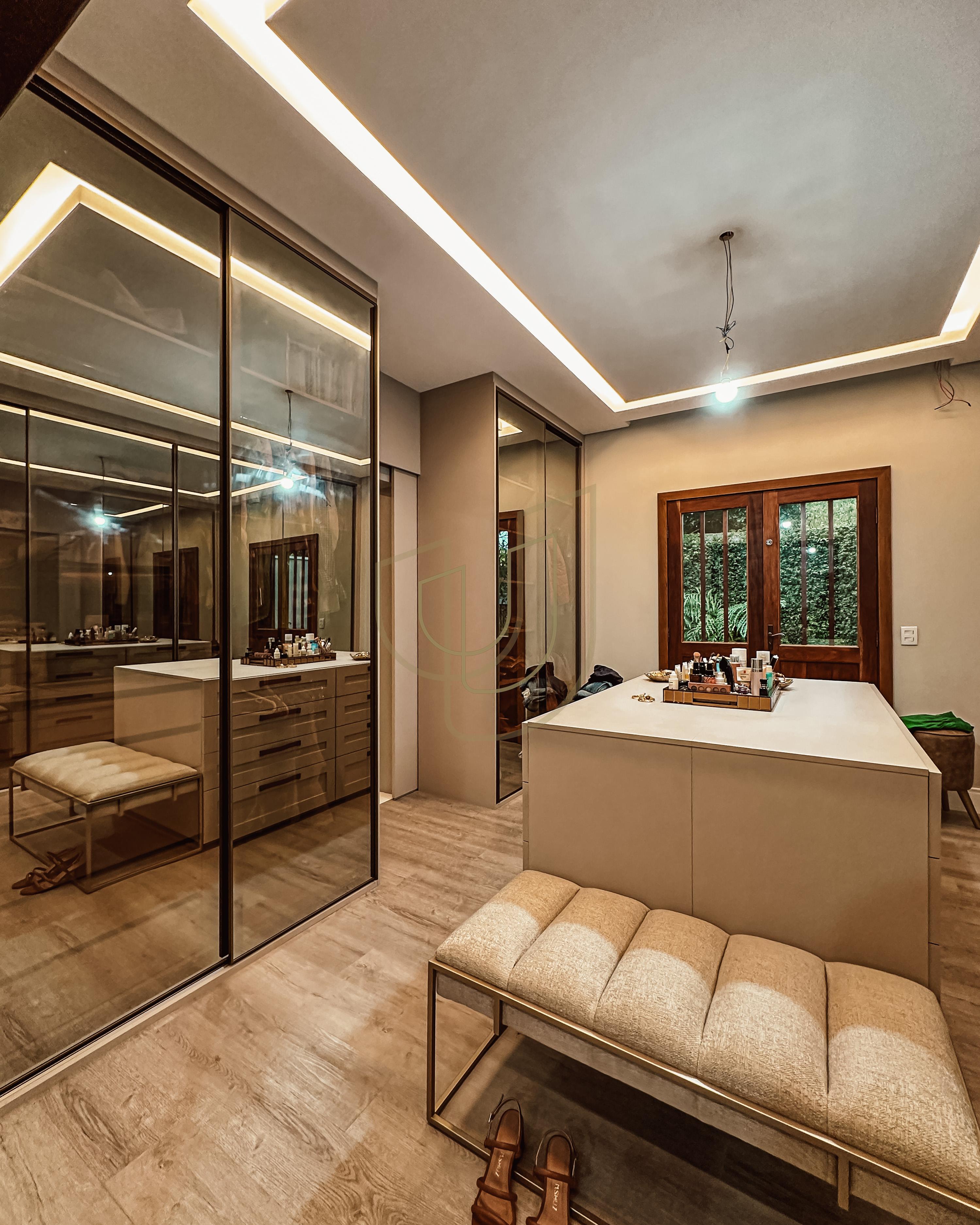 Casa em terreno de 5.000m&sup2; com vista permanente no Quinta das Flores - S&atilde;o Jos&eacute; dos Campos Avenida Alameda das Acácias São José dos Campos - 