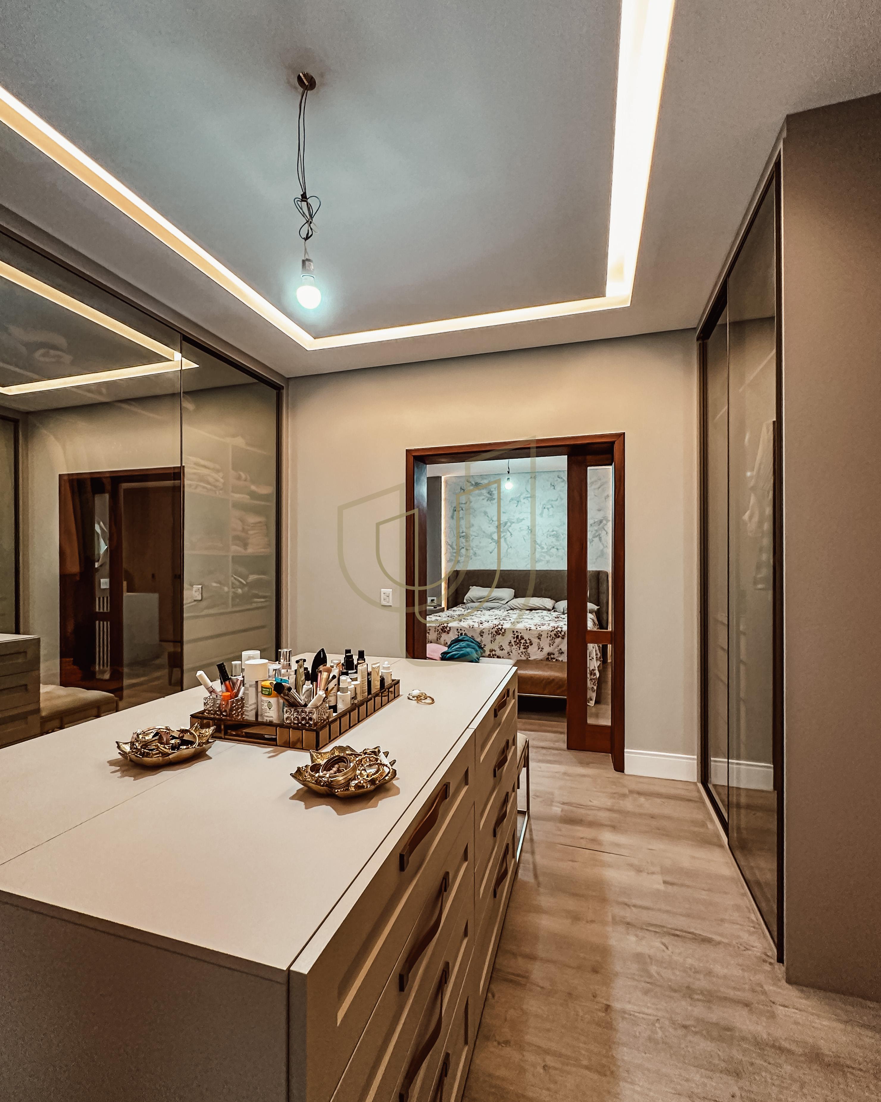 Casa em terreno de 5.000m&sup2; com vista permanente no Quinta das Flores - S&atilde;o Jos&eacute; dos Campos Avenida Alameda das Acácias São José dos Campos - 