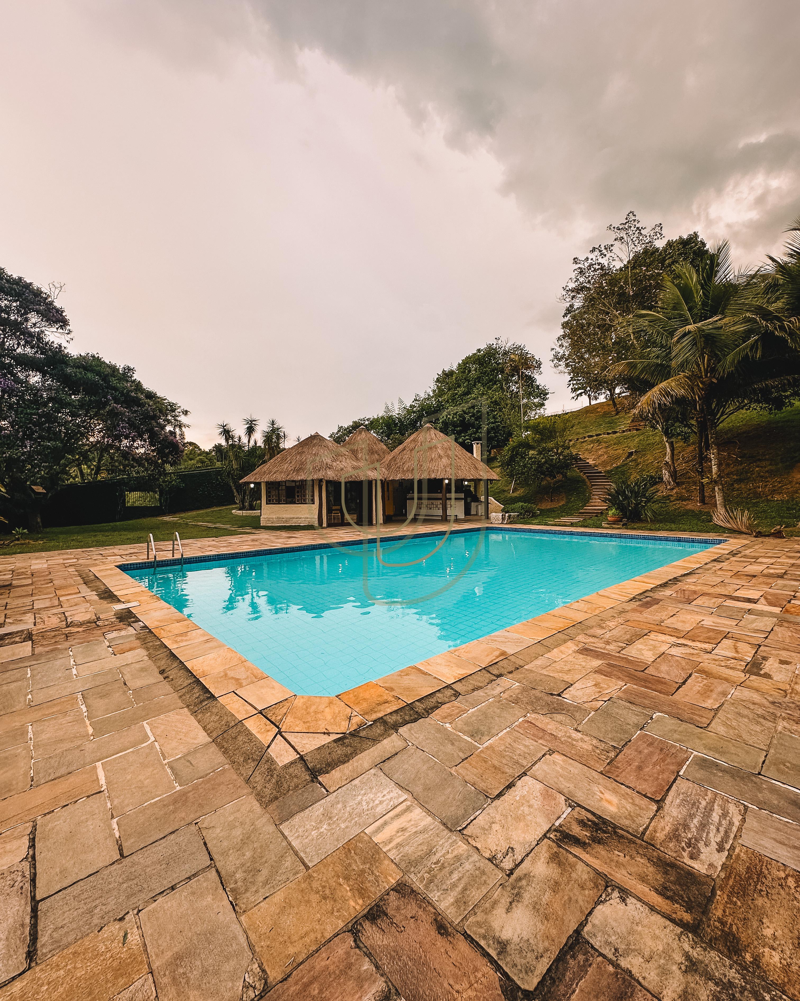 Casa em terreno de 5.000m&sup2; com vista permanente no Quinta das Flores - S&atilde;o Jos&eacute; dos Campos Avenida Alameda das Acácias São José dos Campos - 