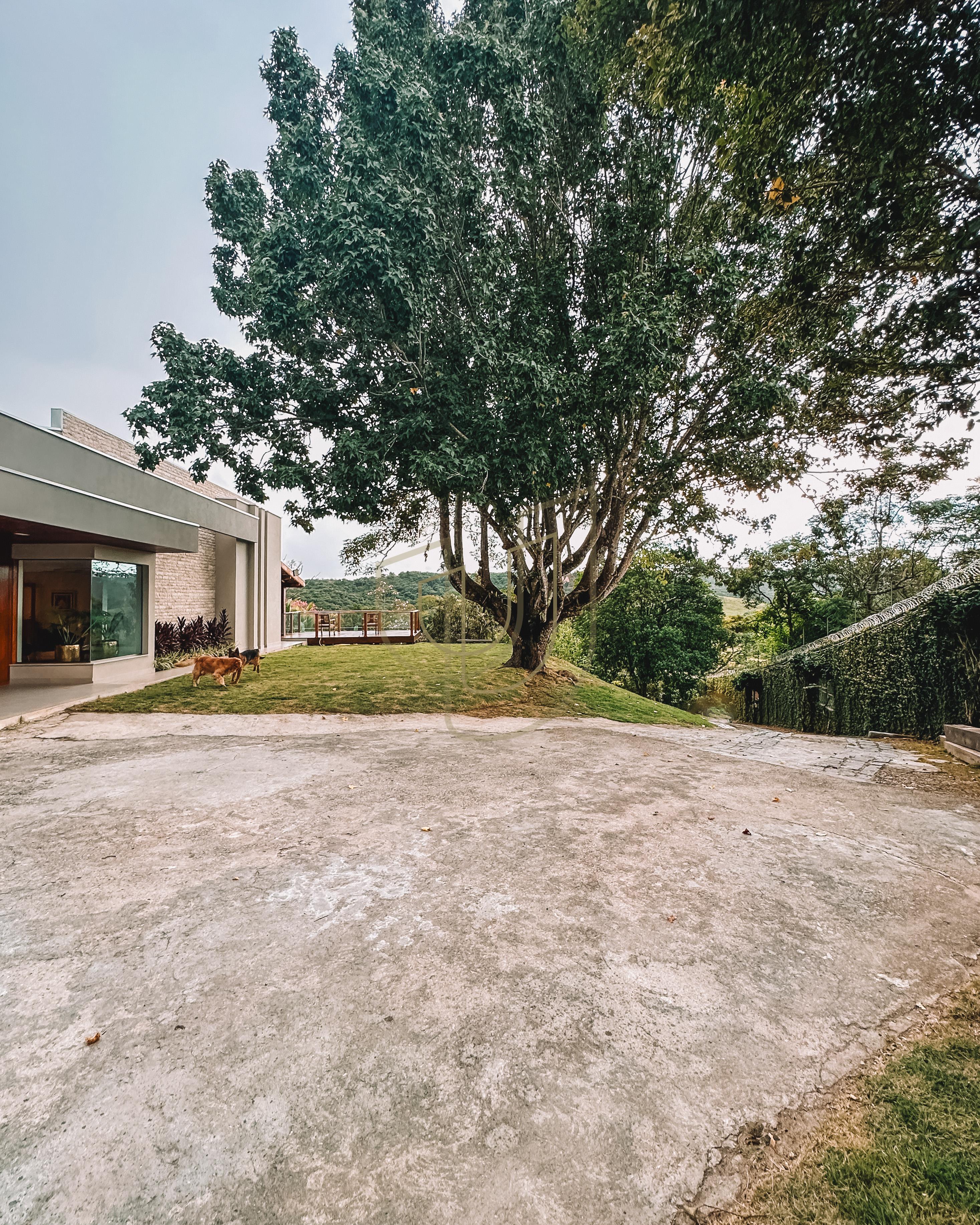 Casa em terreno de 5.000m&sup2; com vista permanente no Quinta das Flores - S&atilde;o Jos&eacute; dos Campos Avenida Alameda das Acácias São José dos Campos - 