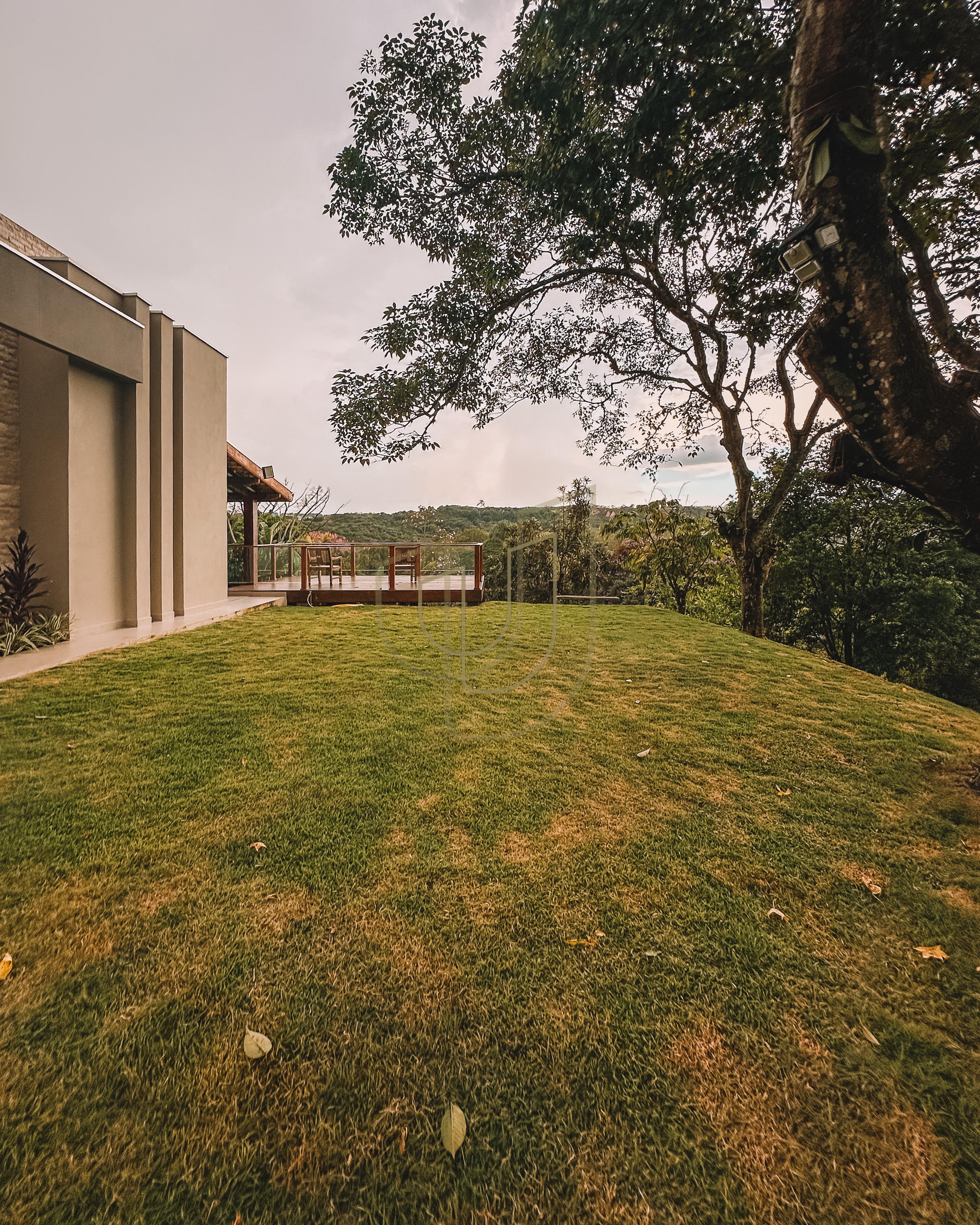 Casa em terreno de 5.000m&sup2; com vista permanente no Quinta das Flores - S&atilde;o Jos&eacute; dos Campos Avenida Alameda das Acácias São José dos Campos - 