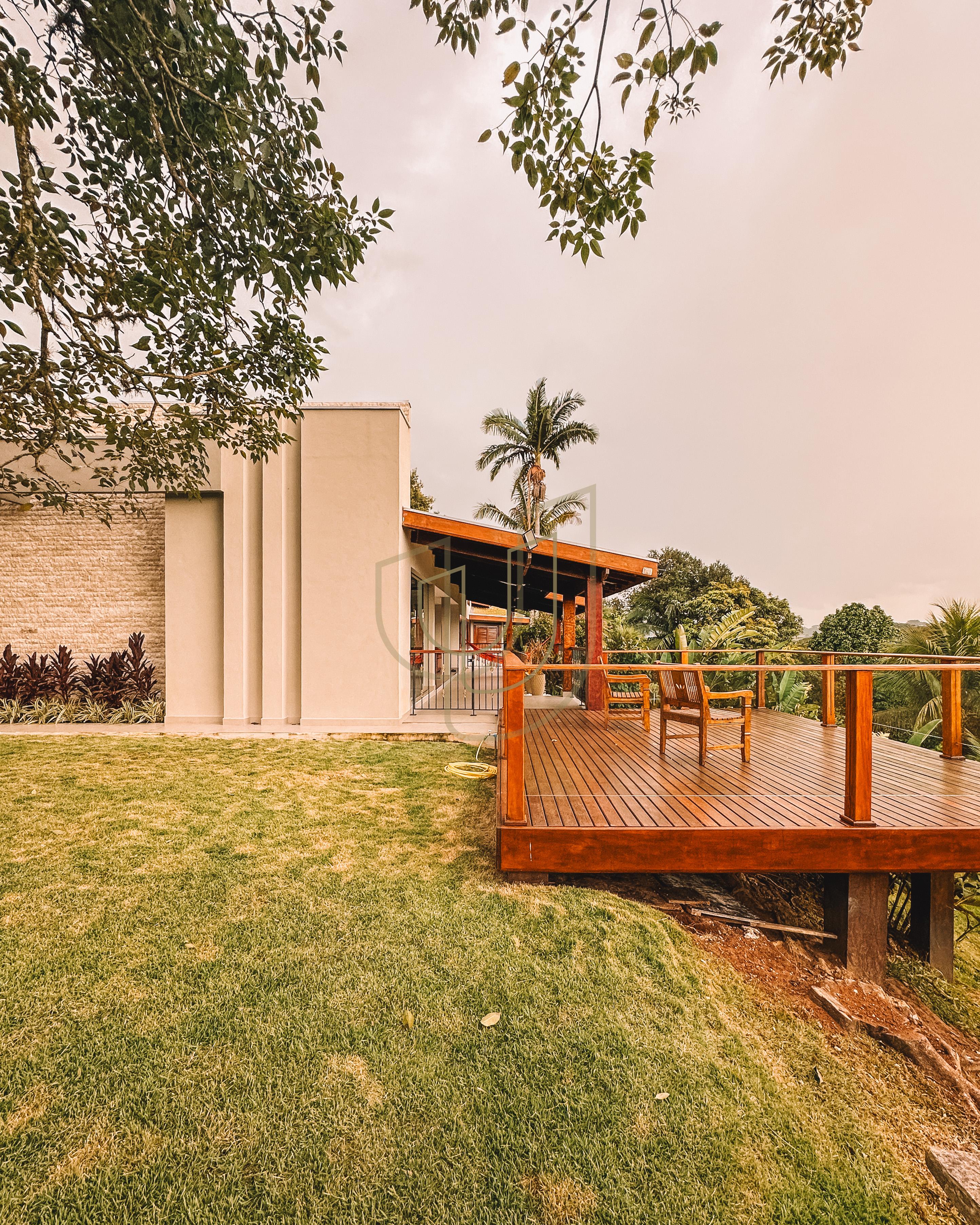 Casa em terreno de 5.000m&sup2; com vista permanente no Quinta das Flores - S&atilde;o Jos&eacute; dos Campos Avenida Alameda das Acácias São José dos Campos - 