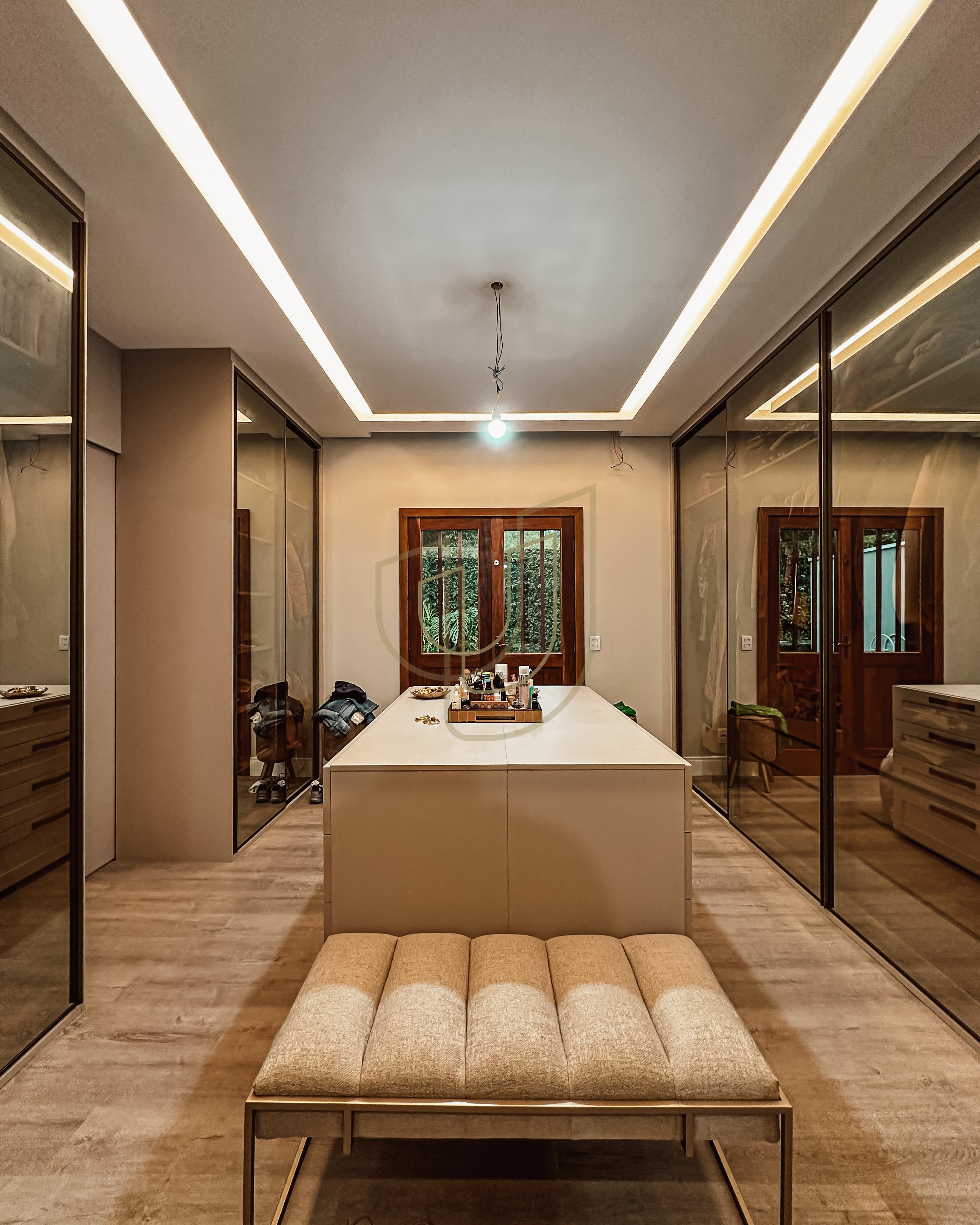 Casa em terreno de 5.000m&sup2; com vista permanente no Quinta das Flores - S&atilde;o Jos&eacute; dos Campos Avenida Alameda das Acácias São José dos Campos - 