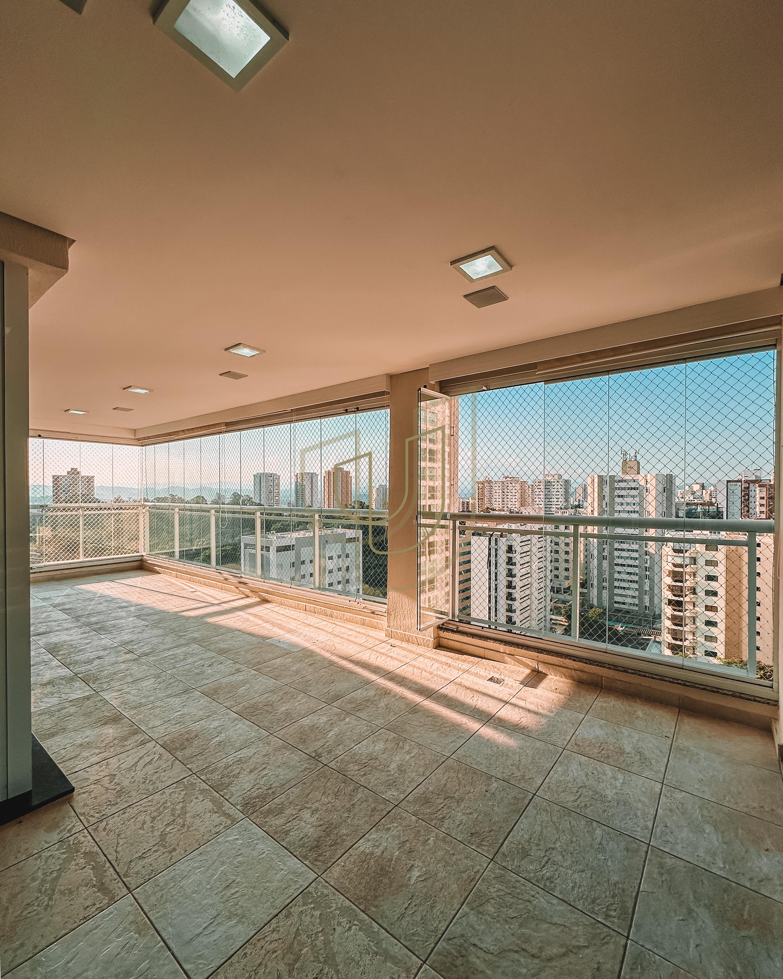 Apartamento de 233m&sup2; em localiza&ccedil;&atilde;o privilegiada com 4 Su&iacute;tes em S&atilde;o Jos&eacute; dos Campos/SP Rua Afonso César de Siqueira São José dos Campos - 