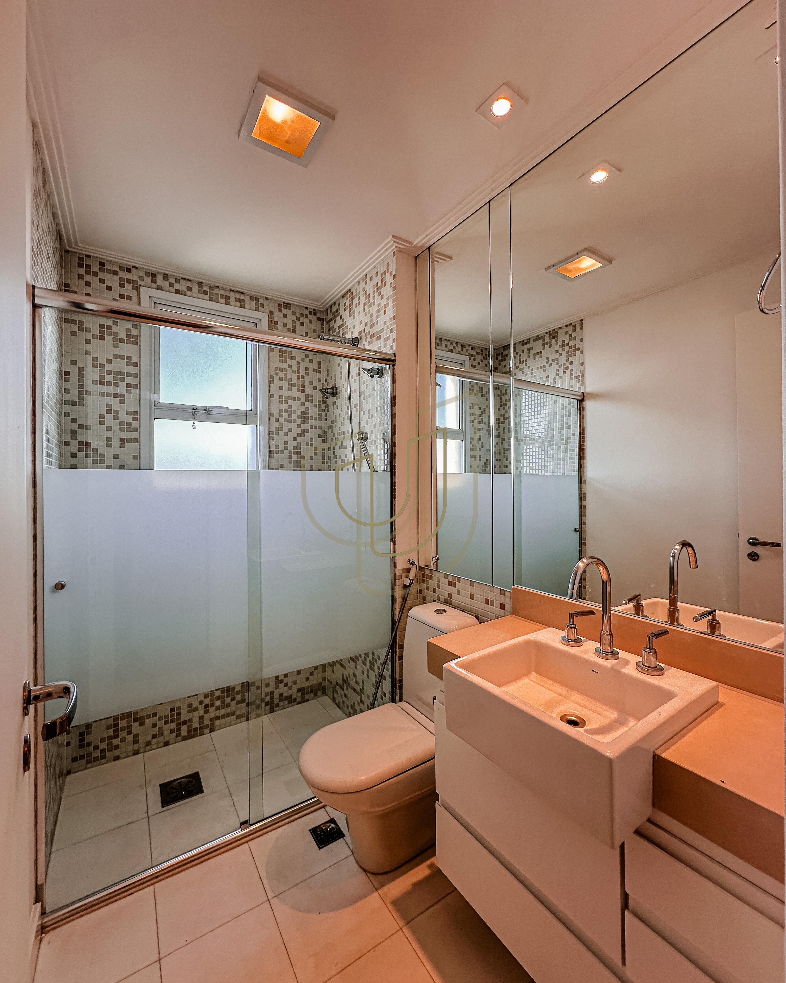 Apartamento de 233m&sup2; em localiza&ccedil;&atilde;o privilegiada com 4 Su&iacute;tes em S&atilde;o Jos&eacute; dos Campos/SP Rua Afonso César de Siqueira São José dos Campos - 