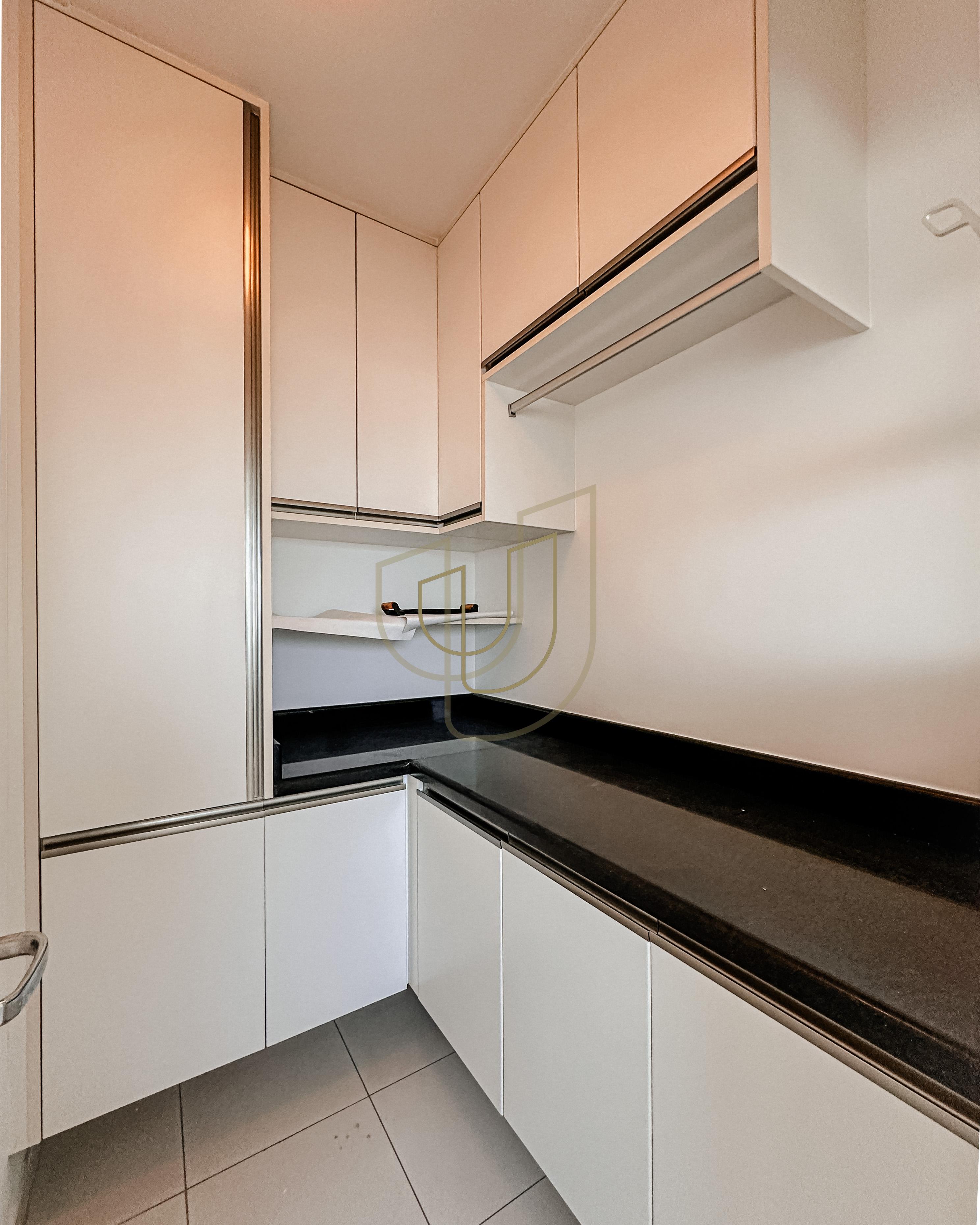 Apartamento de 233m&sup2; em localiza&ccedil;&atilde;o privilegiada com 4 Su&iacute;tes em S&atilde;o Jos&eacute; dos Campos/SP Rua Afonso César de Siqueira São José dos Campos - 