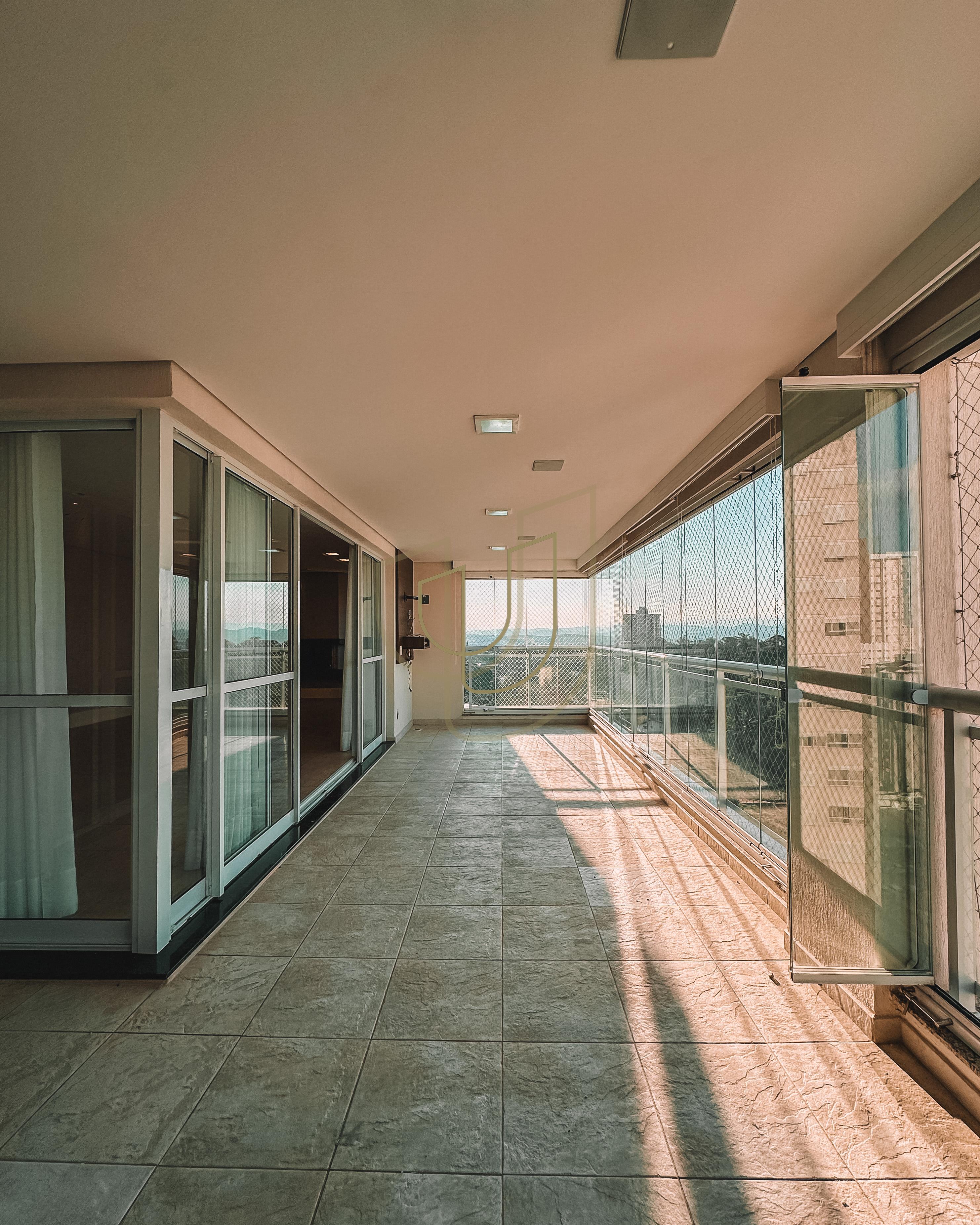 Apartamento de 233m&sup2; em localiza&ccedil;&atilde;o privilegiada com 4 Su&iacute;tes em S&atilde;o Jos&eacute; dos Campos/SP Rua Afonso César de Siqueira São José dos Campos - 