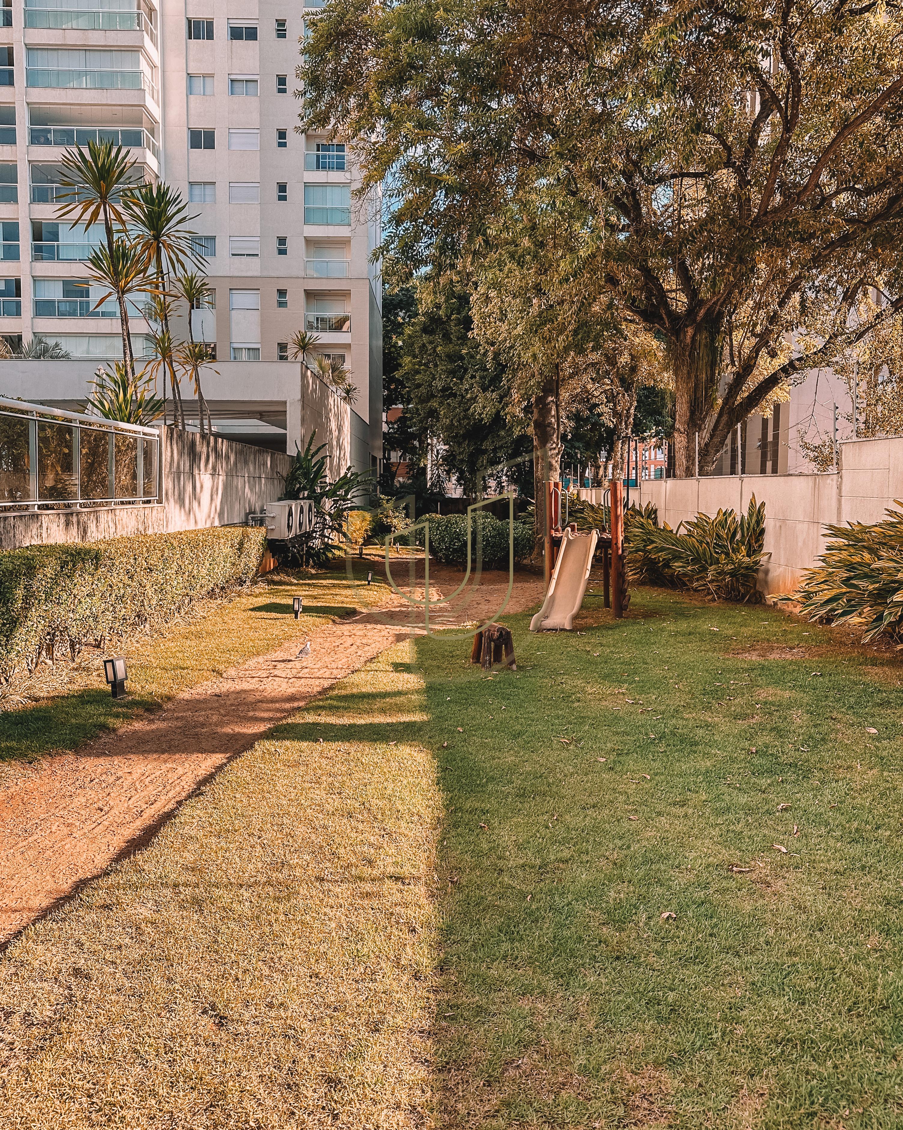 Apartamento de 233m&sup2; em localiza&ccedil;&atilde;o privilegiada com 4 Su&iacute;tes em S&atilde;o Jos&eacute; dos Campos/SP Rua Afonso César de Siqueira São José dos Campos - 