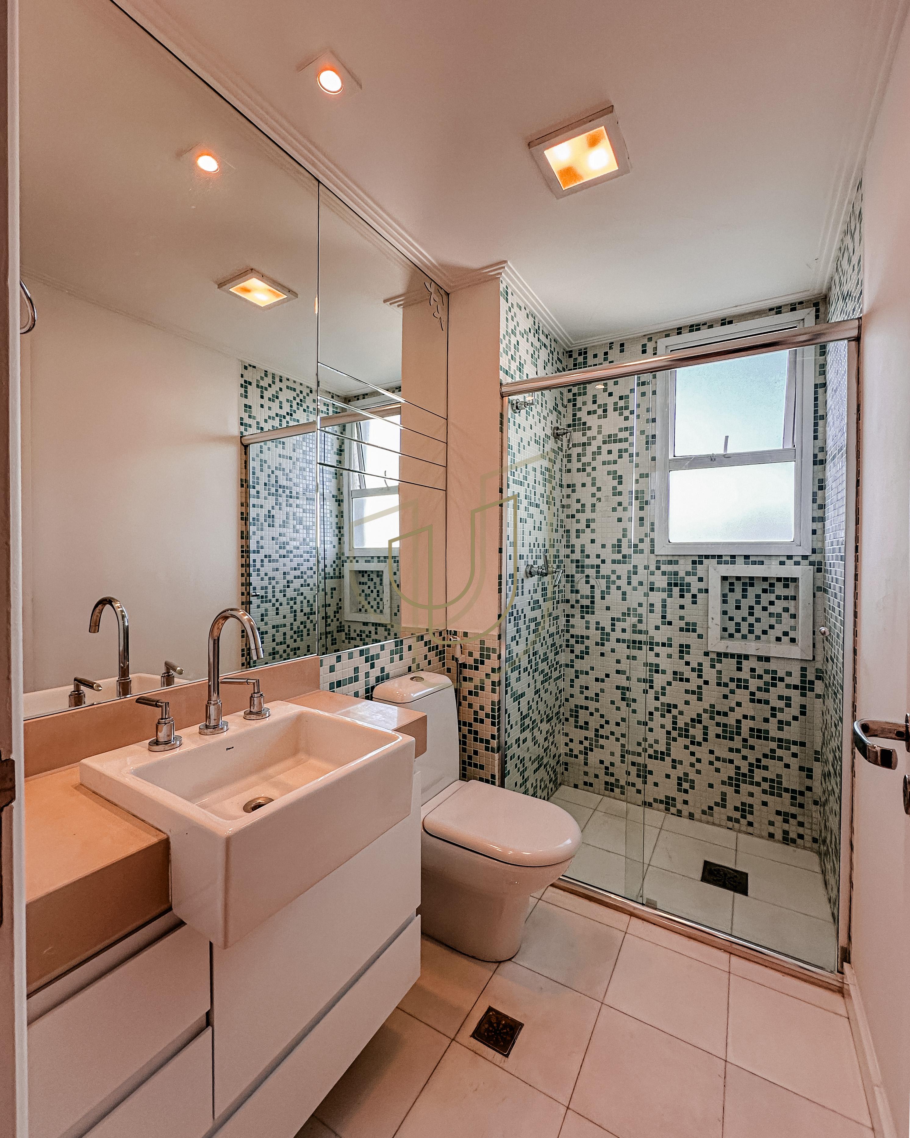 Apartamento de 233m&sup2; em localiza&ccedil;&atilde;o privilegiada com 4 Su&iacute;tes em S&atilde;o Jos&eacute; dos Campos/SP Rua Afonso César de Siqueira São José dos Campos - 