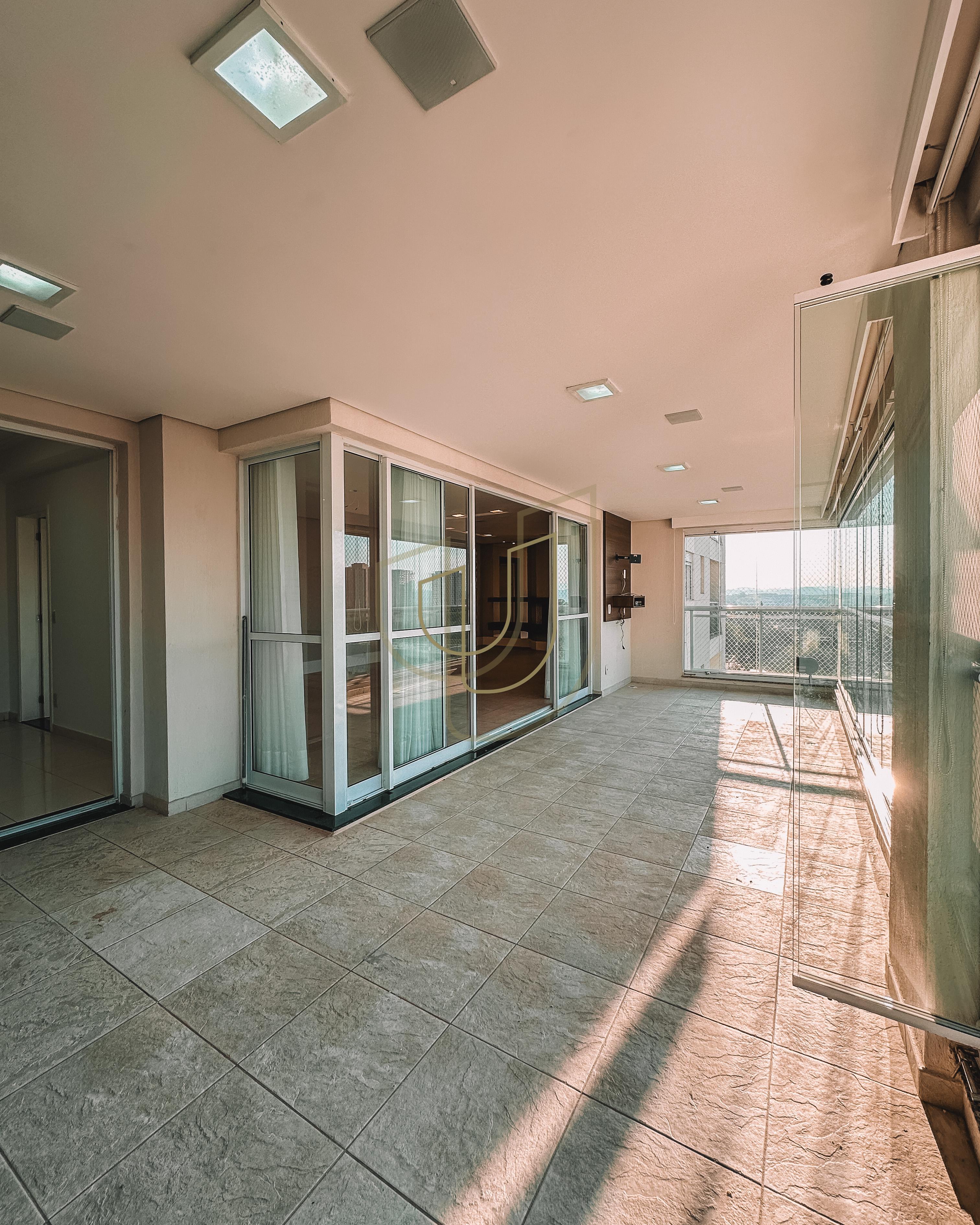 Apartamento de 233m&sup2; em localiza&ccedil;&atilde;o privilegiada com 4 Su&iacute;tes em S&atilde;o Jos&eacute; dos Campos/SP Rua Afonso César de Siqueira São José dos Campos - 