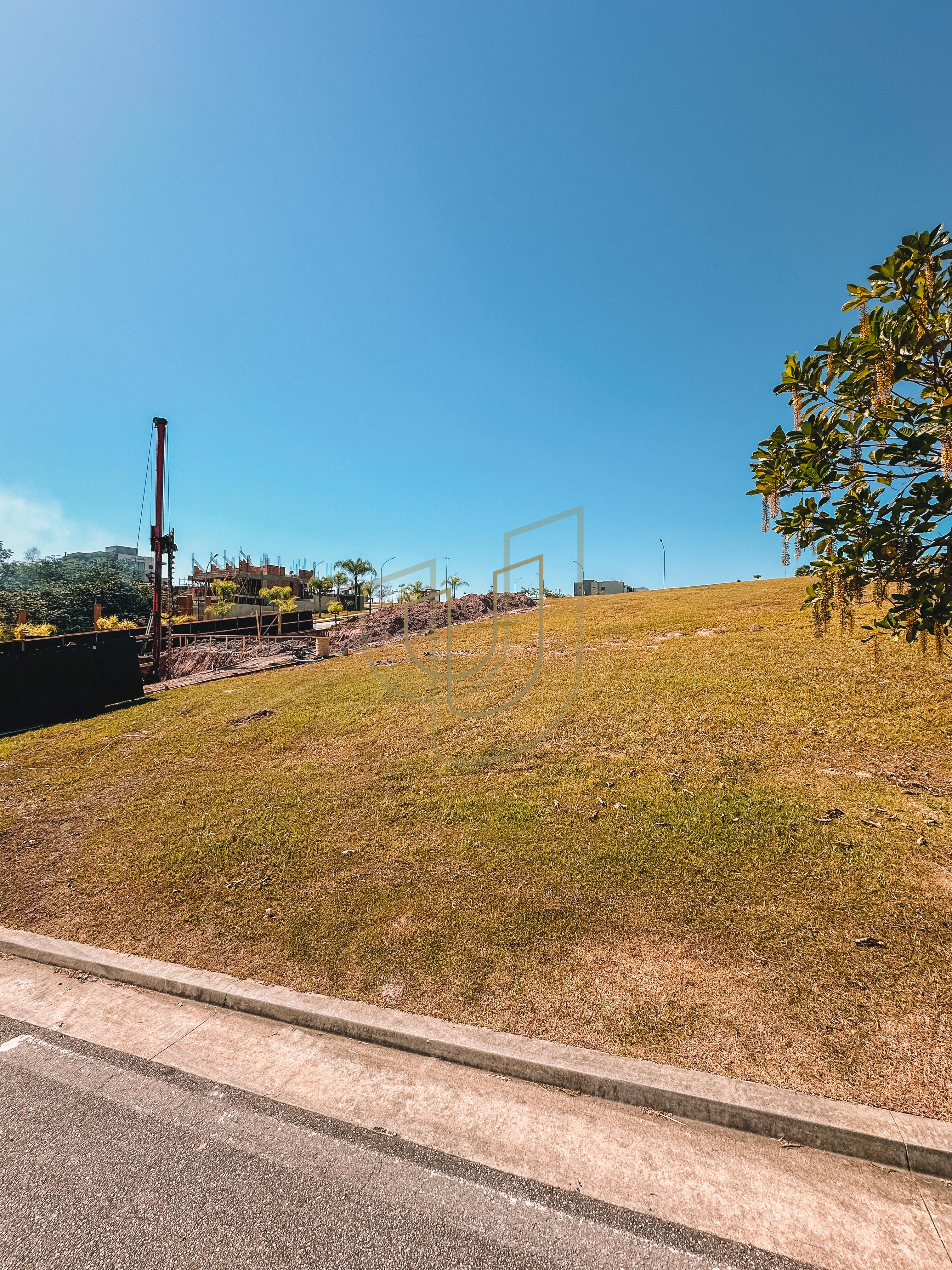 Terreno de 547m&sup2; no condom&iacute;nio Alphaville I - S&atilde;o Jos&eacute; dos Campos/SP  São José dos Campos - 