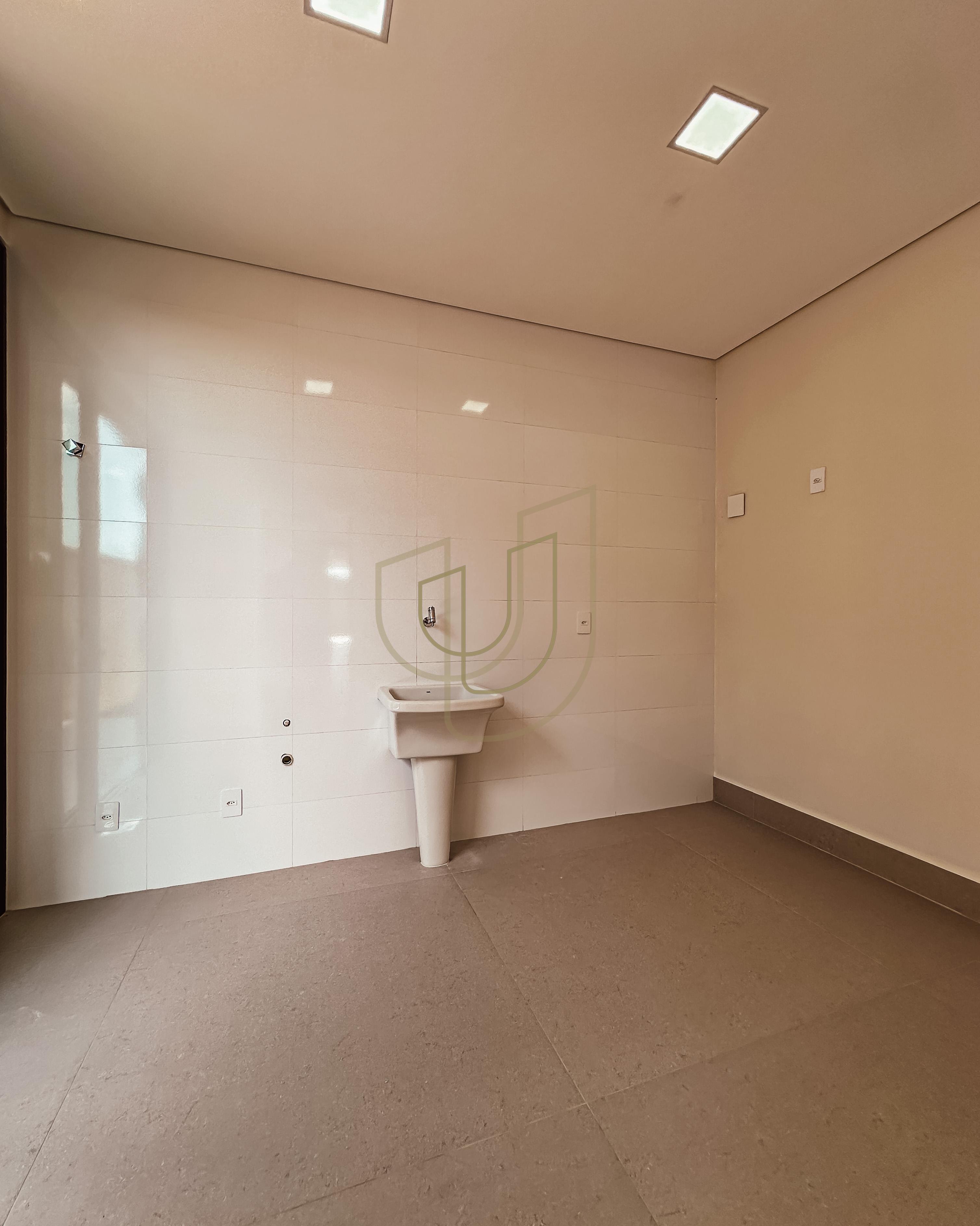 Mans&atilde;o de luxo com projeto contempor&acirc;neo com 4 su&iacute;tes em Urbanova - S&atilde;o Jos&eacute; dos Campos/SP  São José dos Campos - 